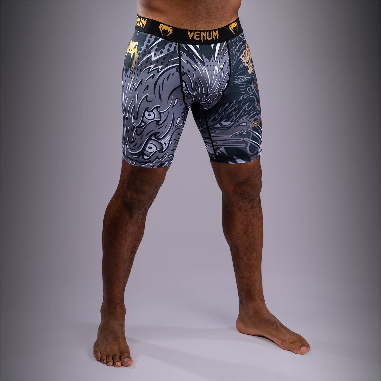 Venum Wolf Atak Short de Compresión – Negro/Gris