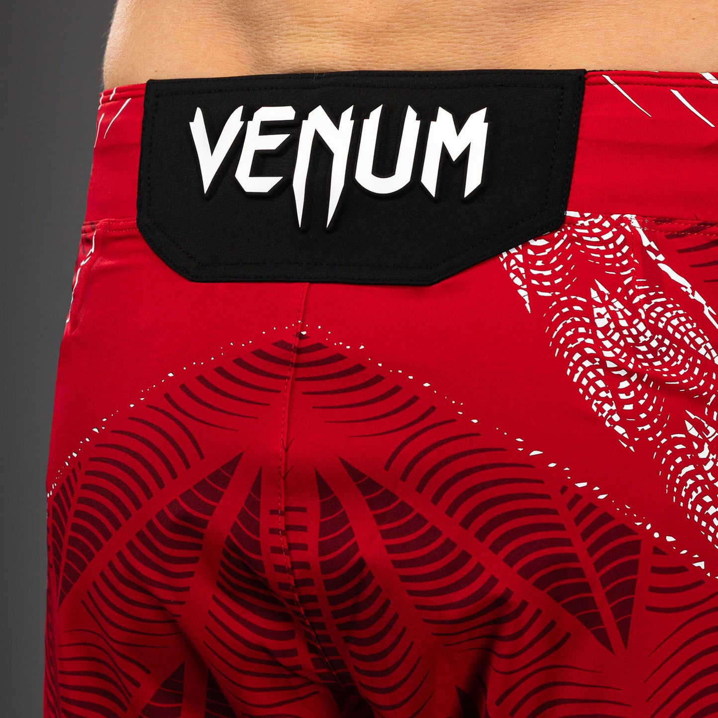 UFC Zenith by Venum Authentic Fight Night Short de pelea ajuste corto Hombre - Rojo