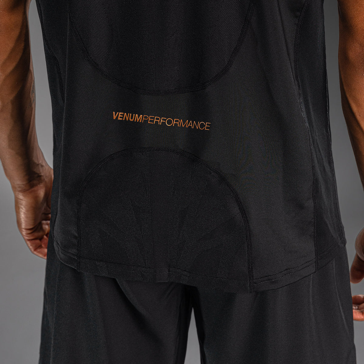 Venum G-Fit Revolution Camiseta Dry Tech - Negro/Cobre