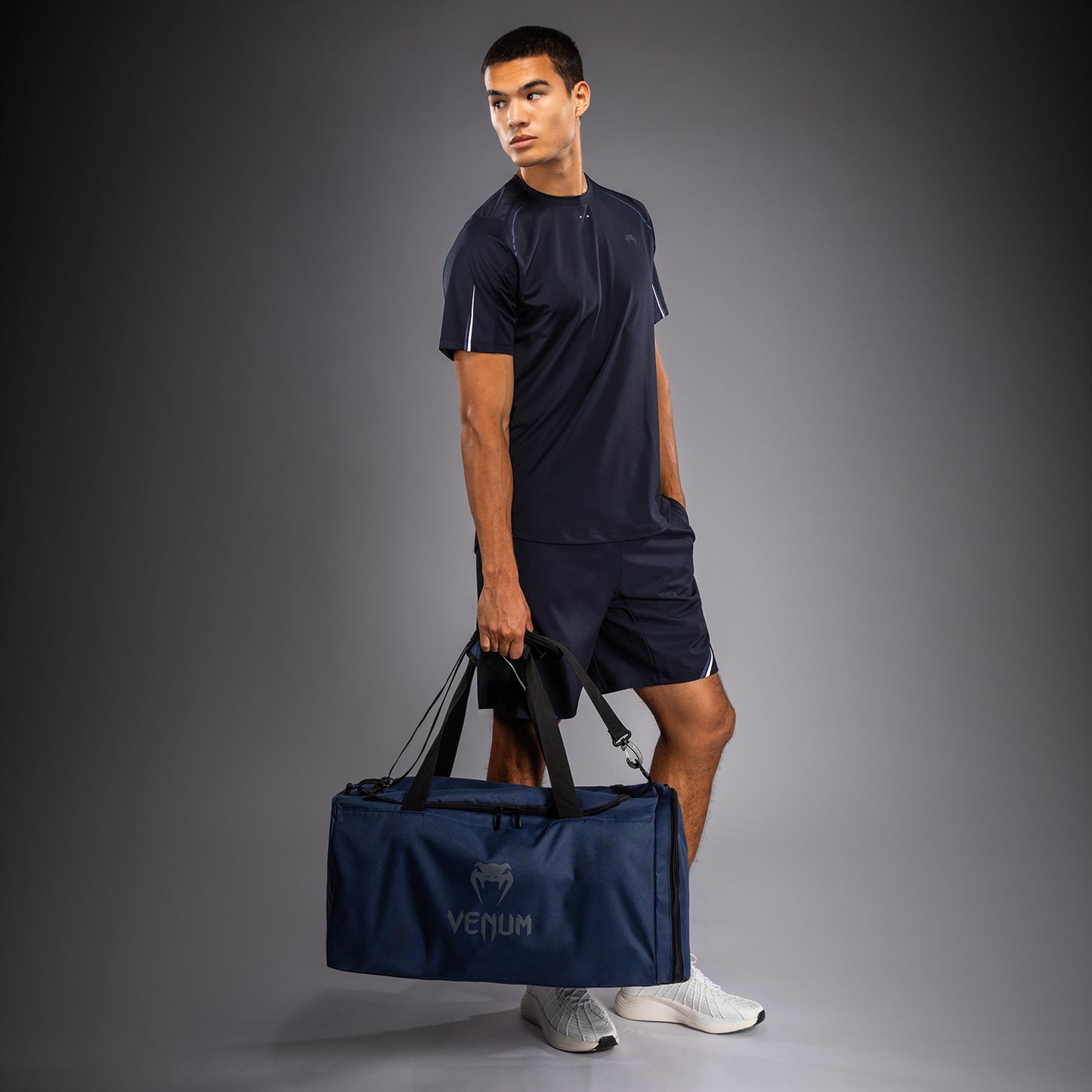 Venum Essential Bolsa de Deporte (61 L) - Azul Marino