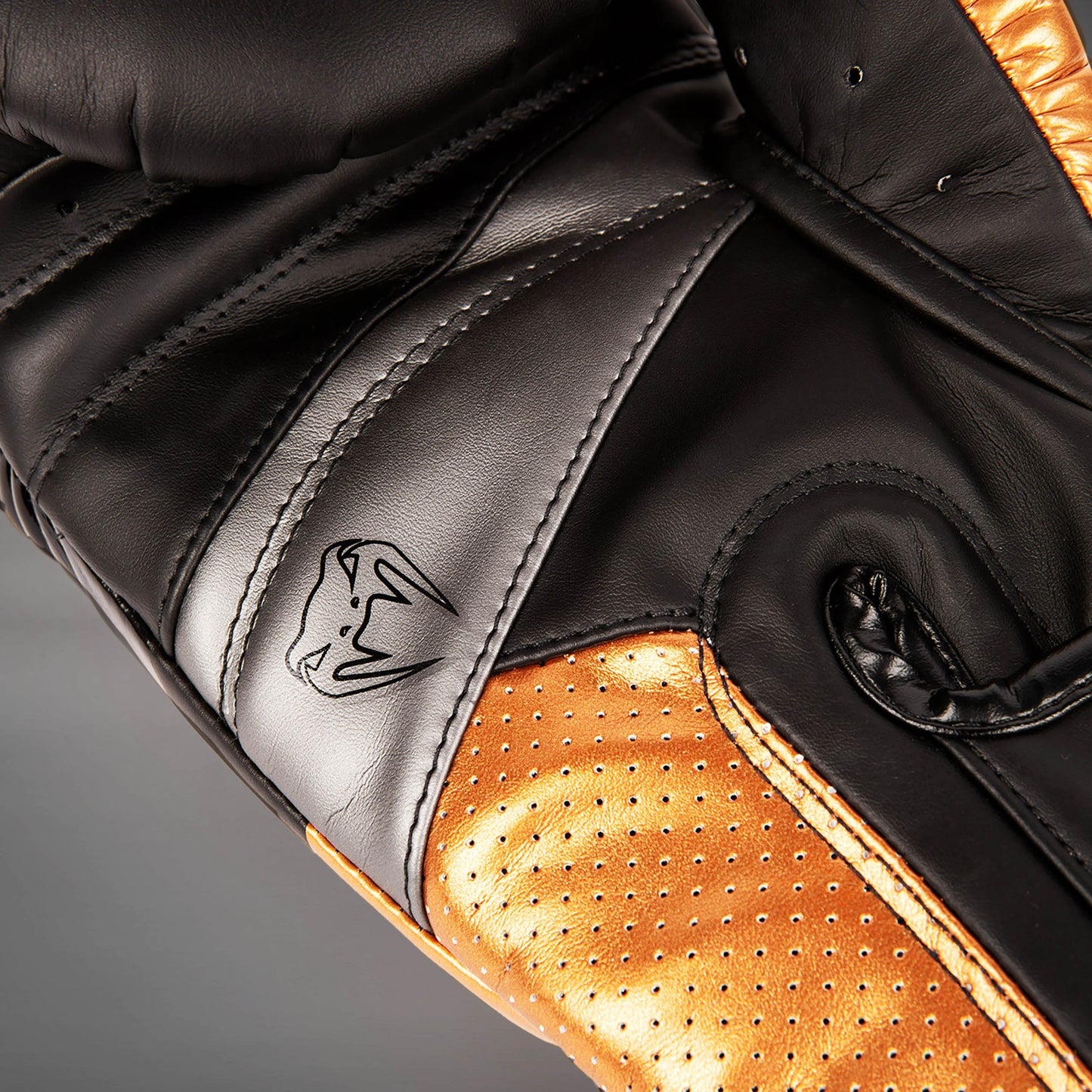 Guantes de boxeo Venum Elite Evo - Negro/Bronce