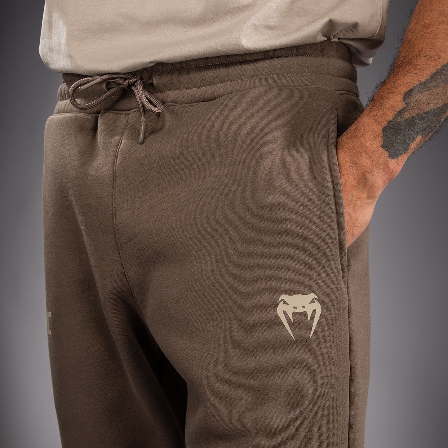 Venum UFC Unity by Venum Authentic Fight Week Pantalón de Algodón para Hombre - Marrón
