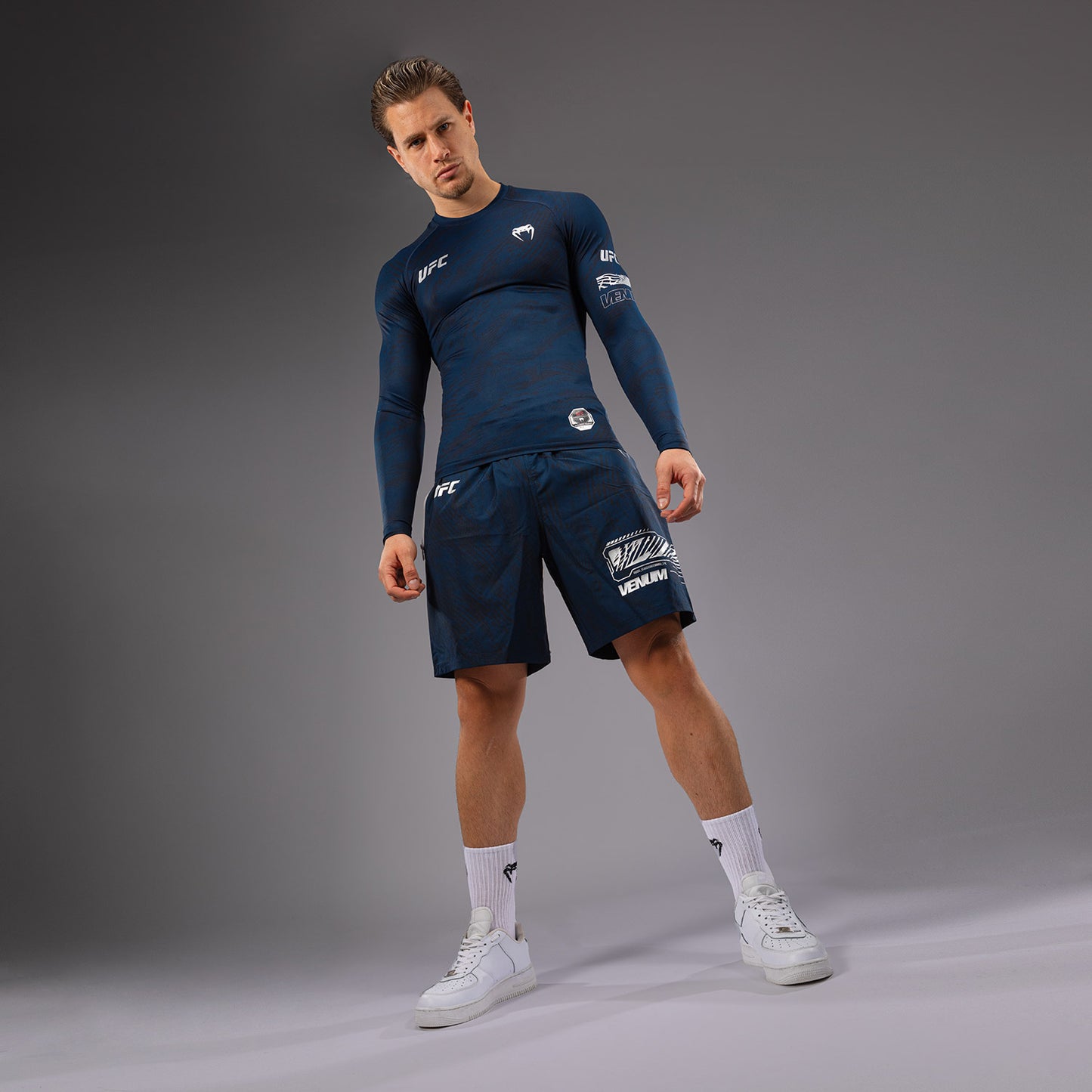 UFC Fusion by Venum Fight Week Rashguard de Manga Larga de Rendimiento para Hombre - Azul oceánico