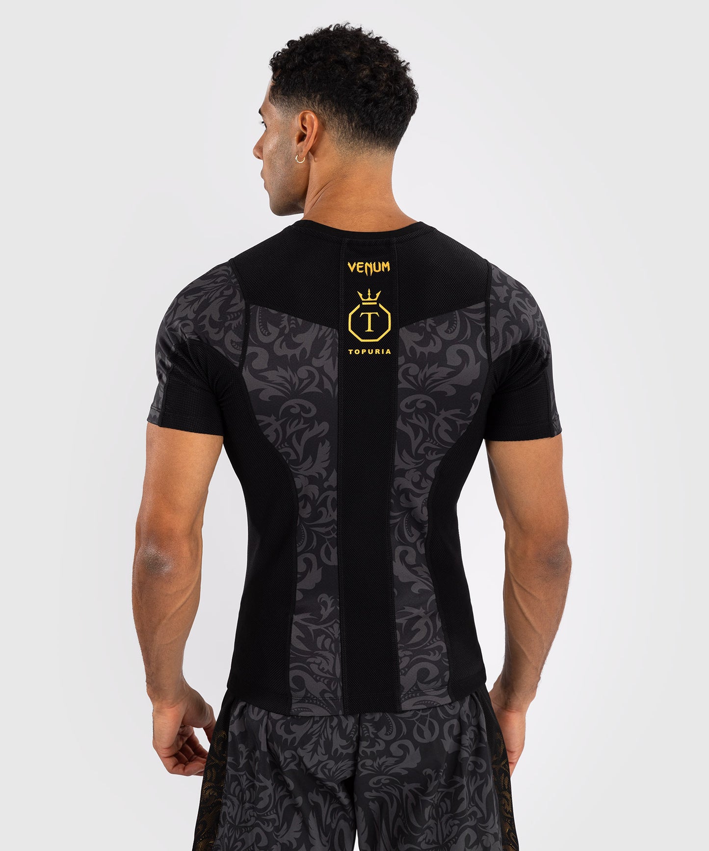 Venum x Topuria Unmatched Edition Camiseta de Manga Corta Rashguard - Negro/Dorado