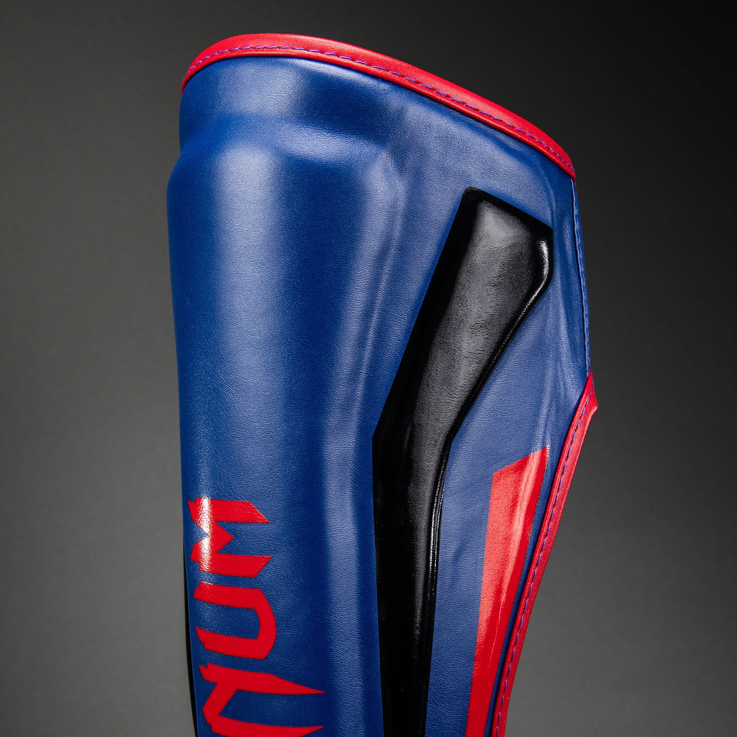 Venum Elite Protectores de Espinillas - Azul Oscuro/Rojo