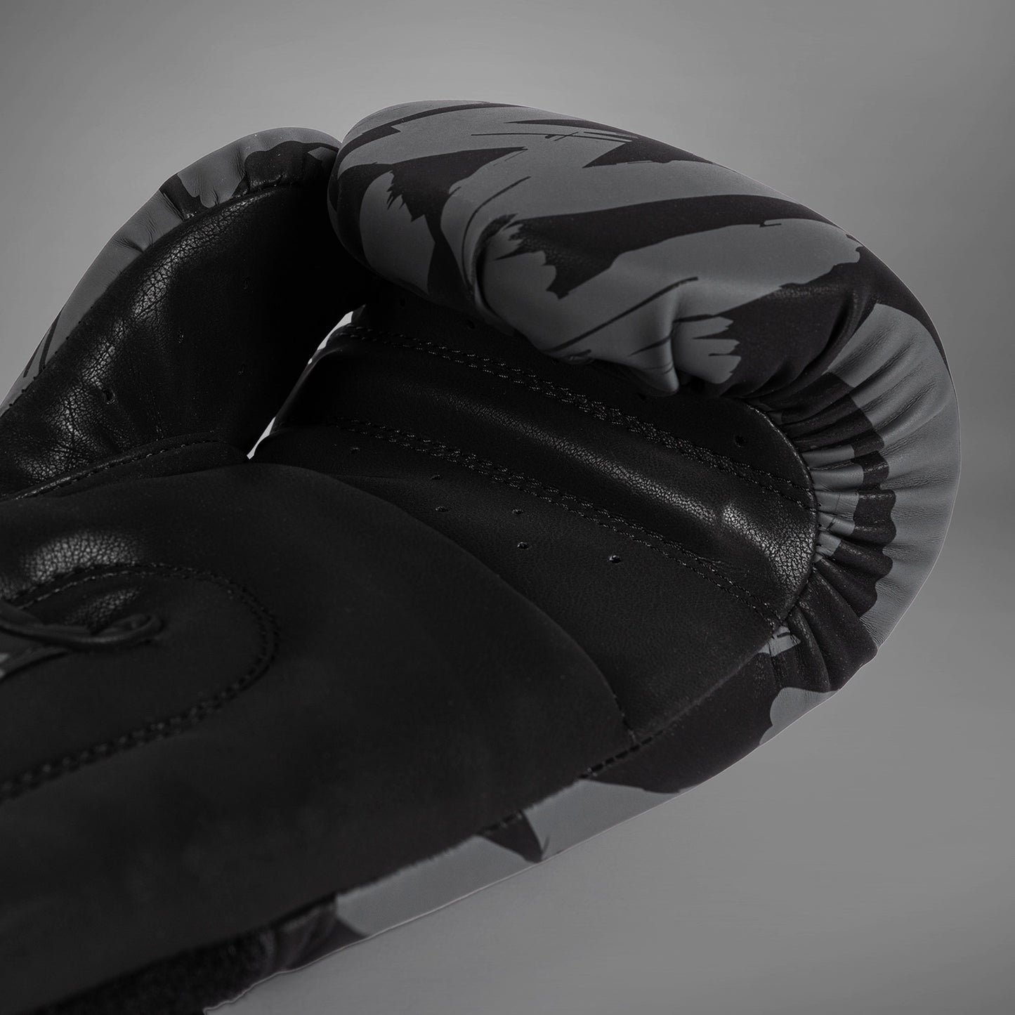 Venum Graffiti Guantes de Boxeo - Carbón Urbano