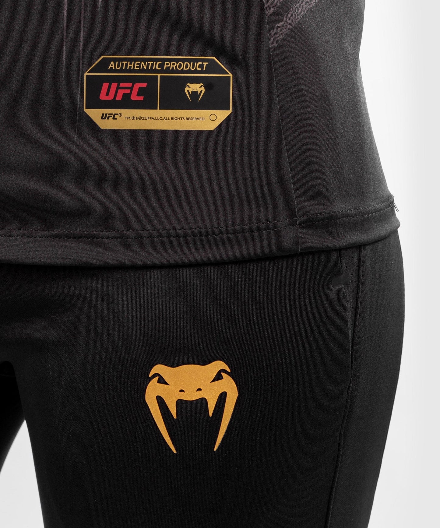Camiseta Técnica Para Mujer Fighters UFC Venum Authentic Fight Night - Campeón