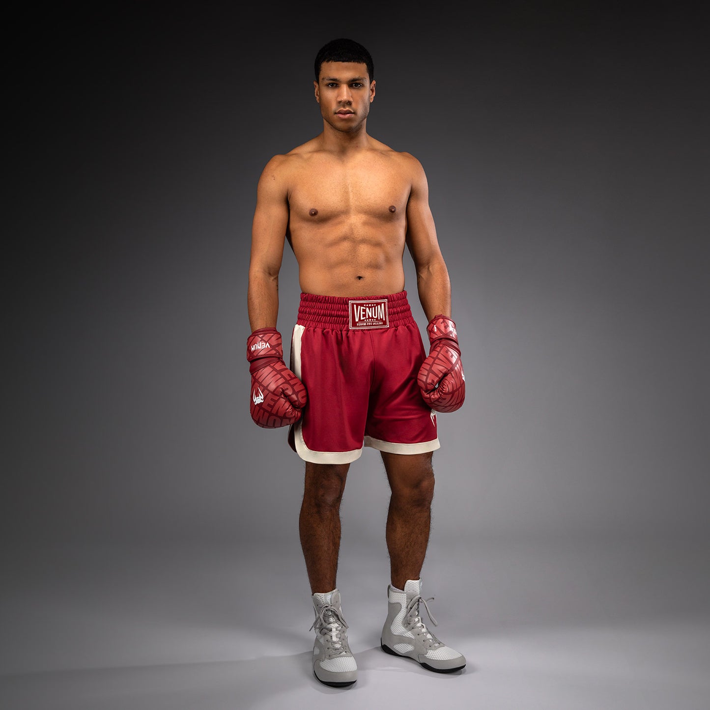 Venum Classic Short de Boxeo – Rojo Rubí/Marfil