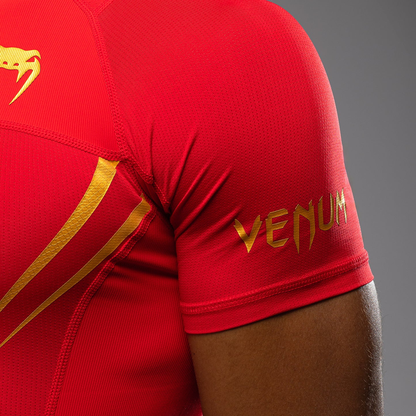 Venum x WOW FC Camiseta de Manga Corta Rashguard - Fury Red/Gold