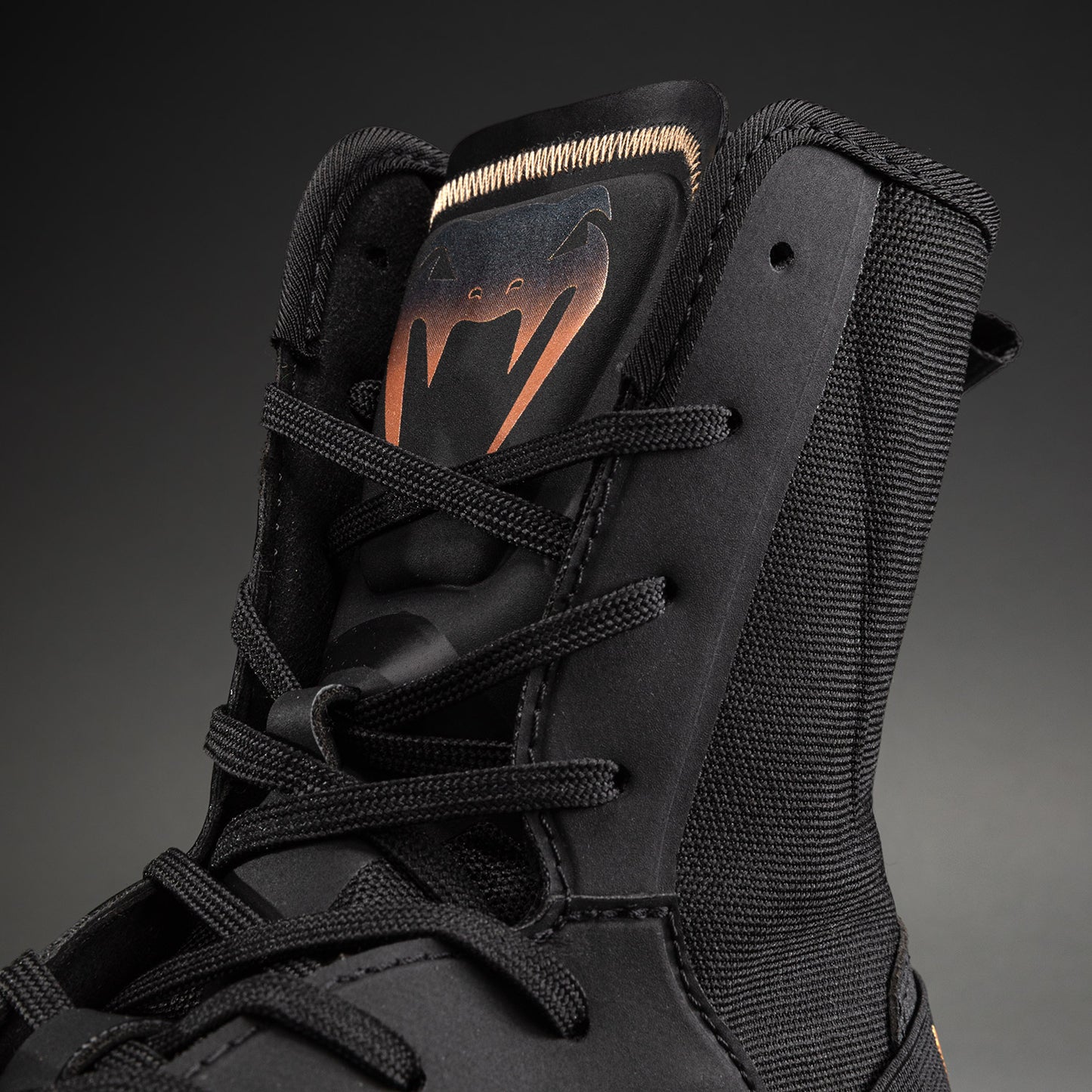 Venum Elite Neo Zapatillas de Boxeo – Negro/Oro