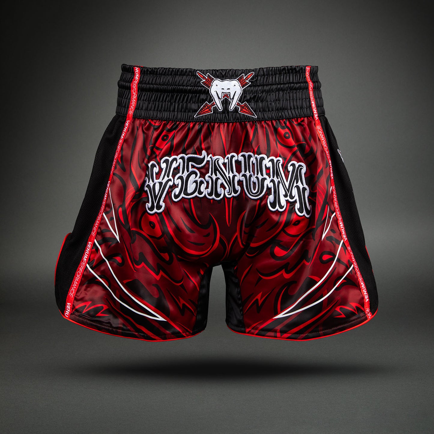 Venum Wolf Atak Short de Muay Thai – Negro/Rojo