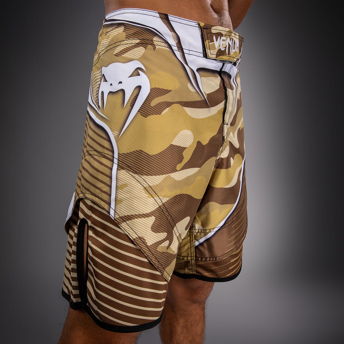 Venum Camo Hero Short de Combate - Beige Claro/Marrón