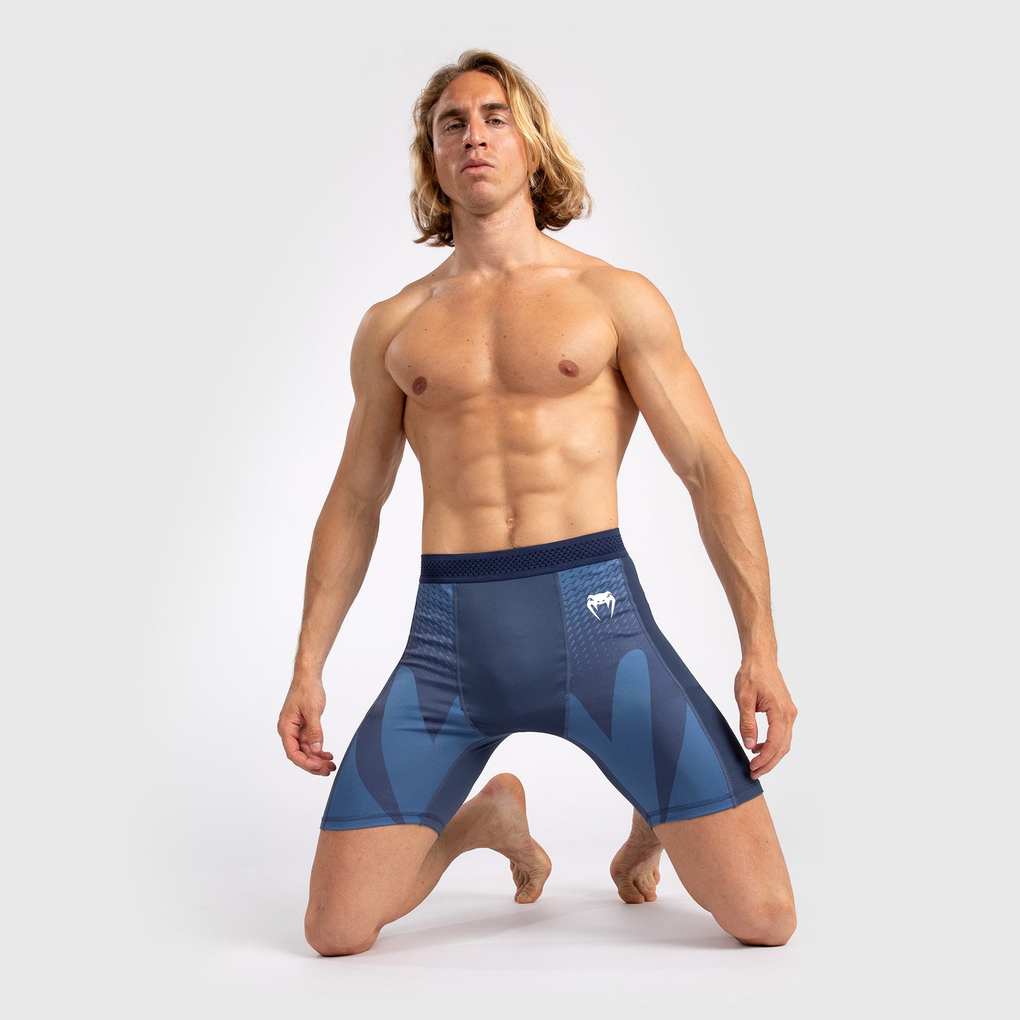 Venum Attack Vale Tudo Short para Hombre - Azul Marino