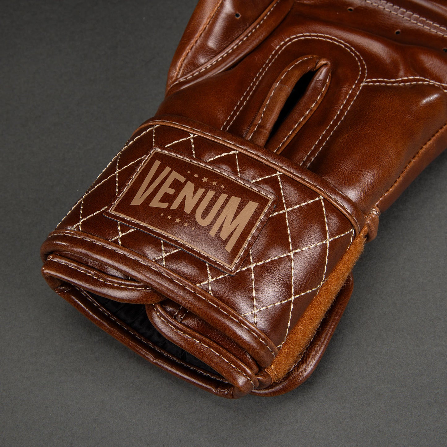 Venum Impact Classic Guantes de Boxeo - Havana Brillante