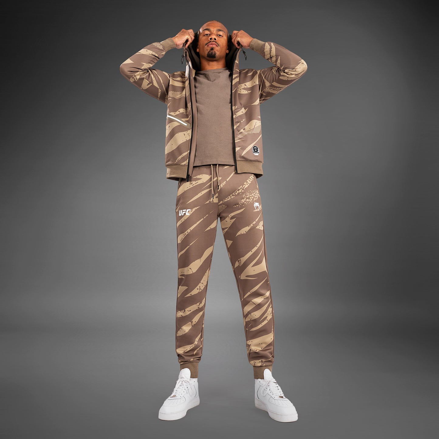 UFC Adrenaline By Venum Fight Week Sudadera Con Capucha para Hombre - Desert Camo