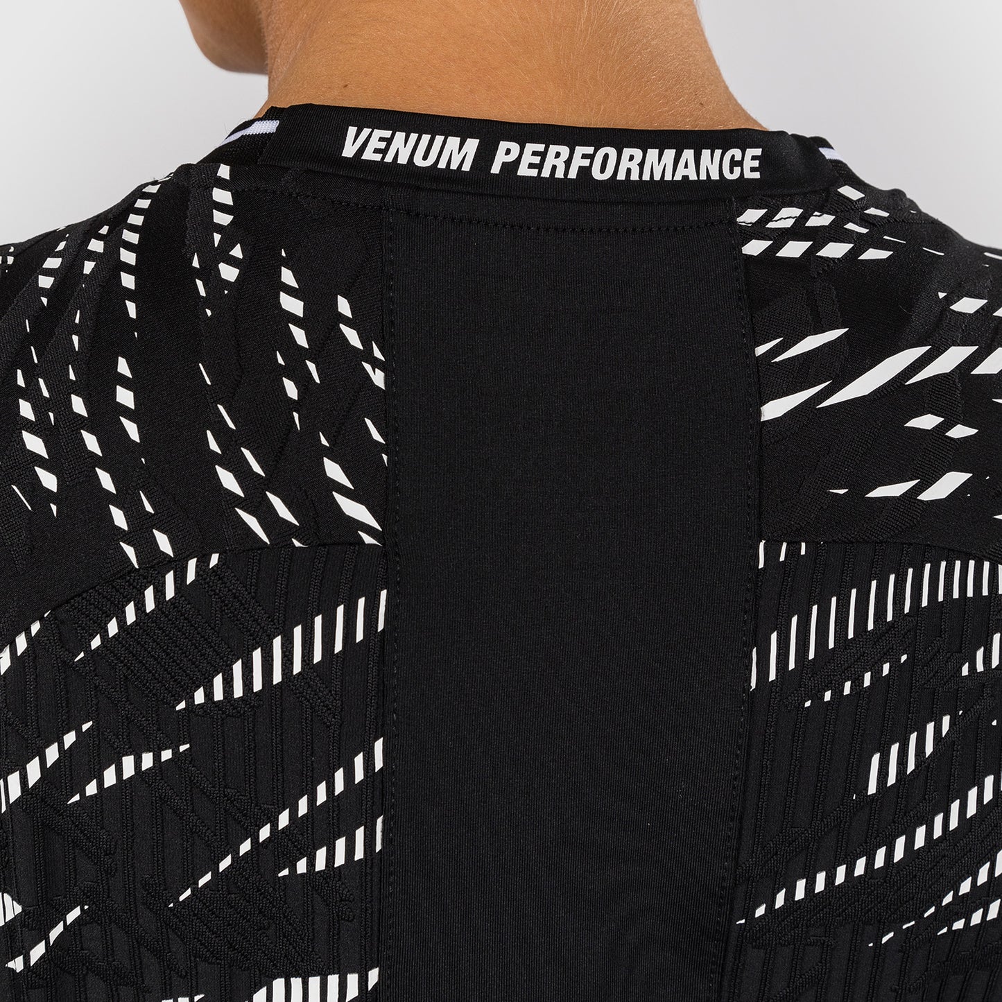 UFC Fusion by Venum Personalizados Authentic Fight Night Camiseta de Salida para Mujer - Negro