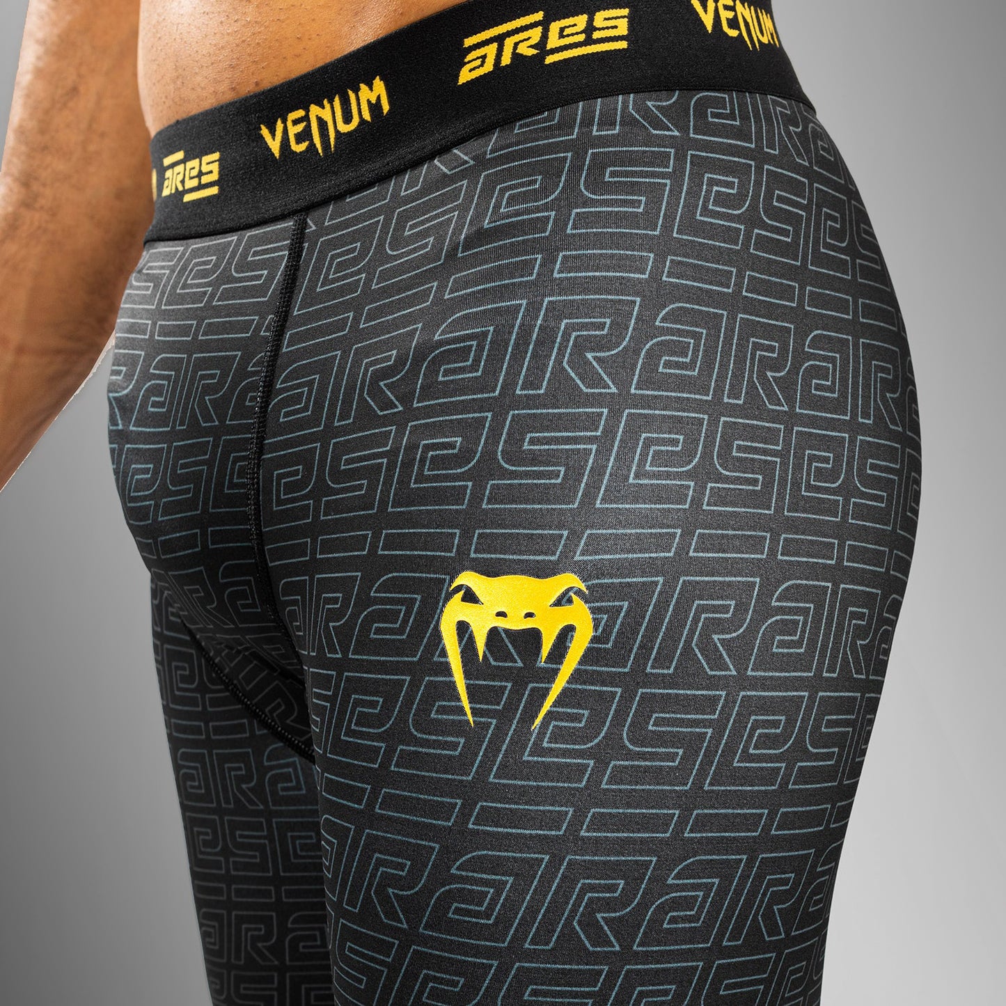 Venum x Ares Pantalones Vale Tudo para Hombre - Negro/Dorado