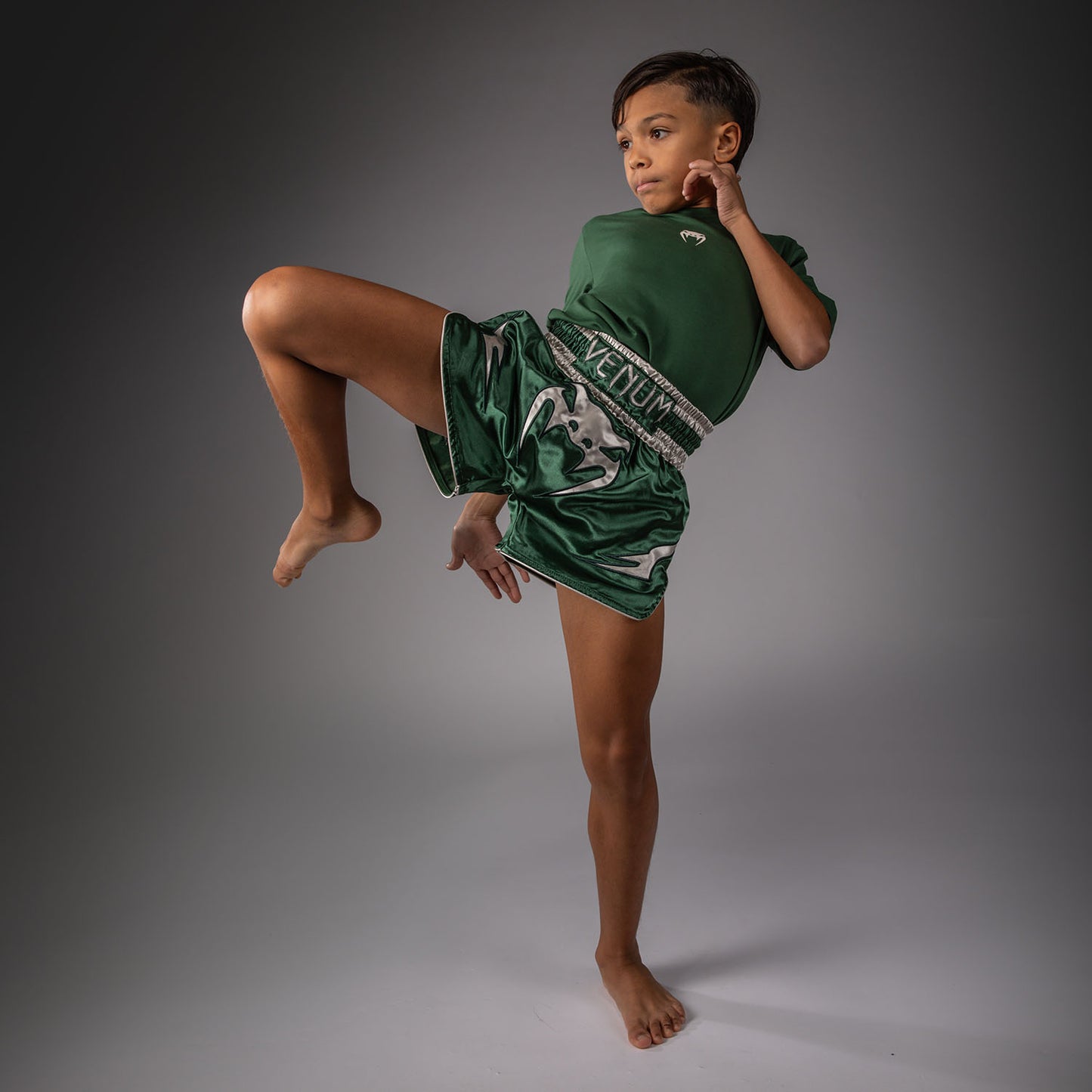 Venum Inferno Short de Muay Thai – Verde Bosque/ Blanco Roto