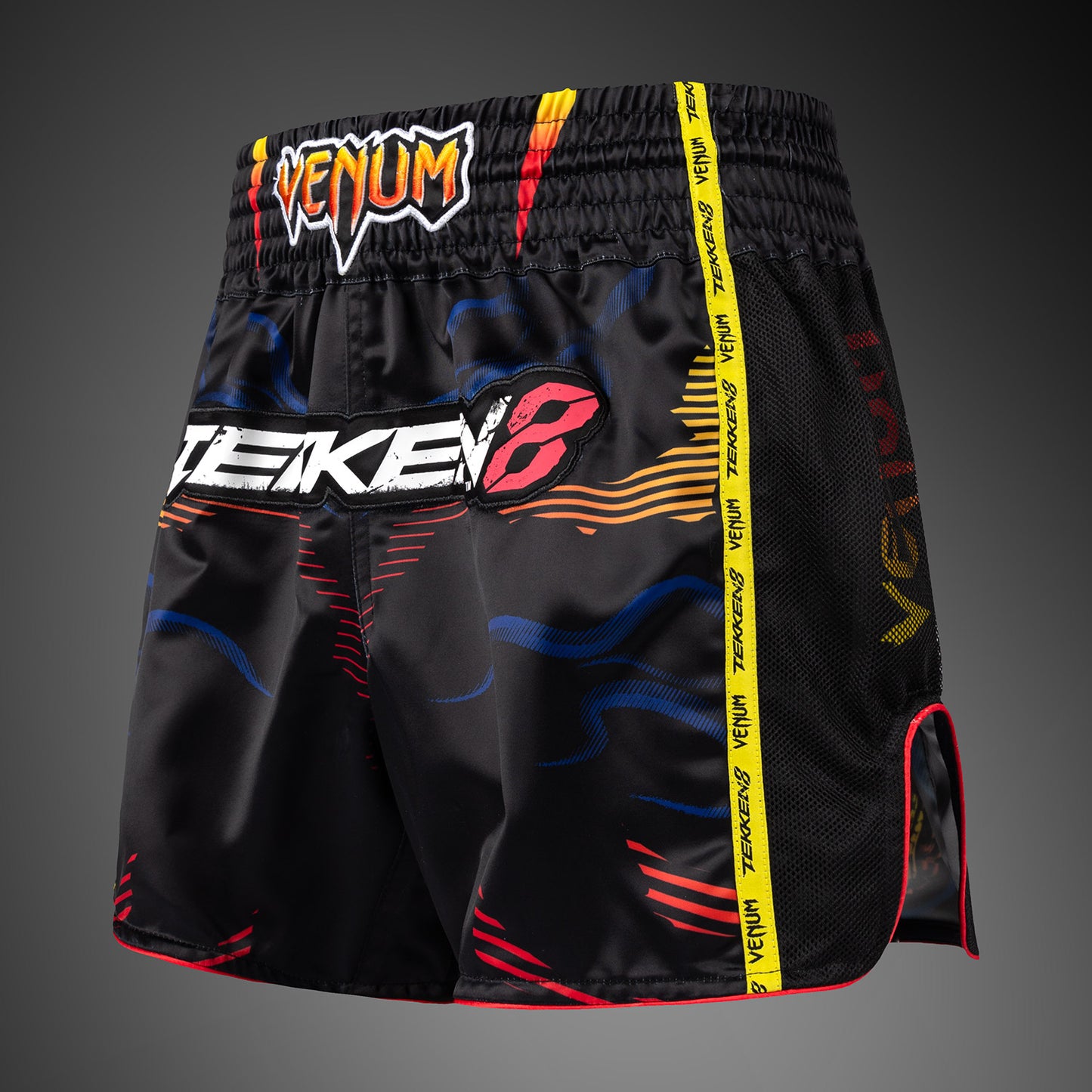 Venum x TEKKEN 8 Short de Muay Thai Yoshimitsu - Negro/Naranja