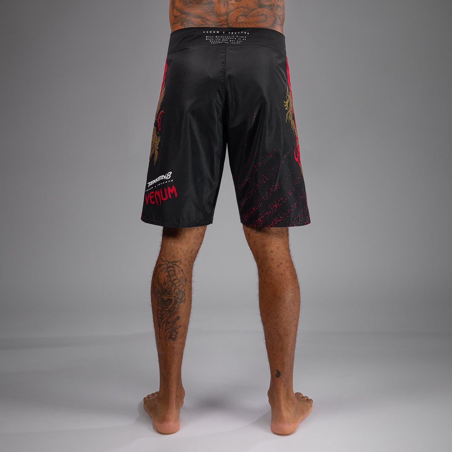 Venum x TEKKEN 8 - Marshall Law Pantalones de Lucha - Negro/Rojo/Dorado
