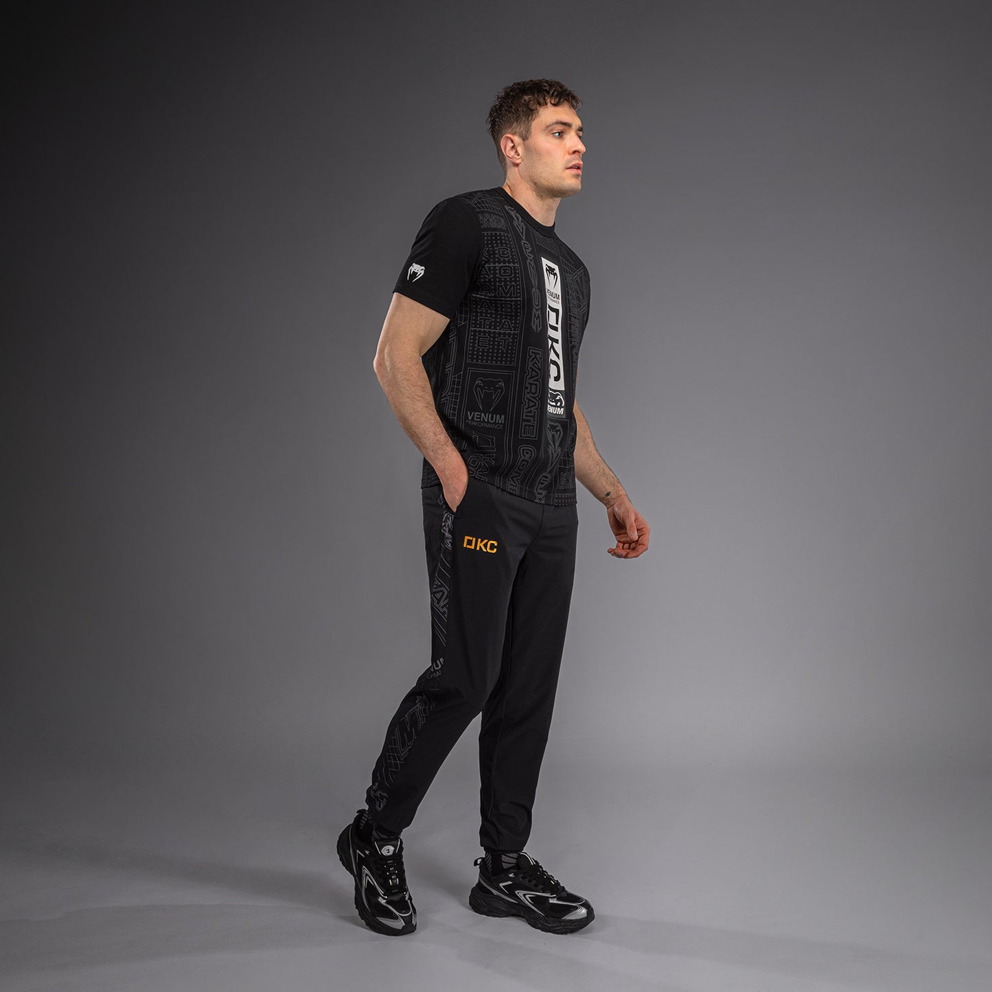 Karate Combat by Venum Camiseta – Negro/Gris