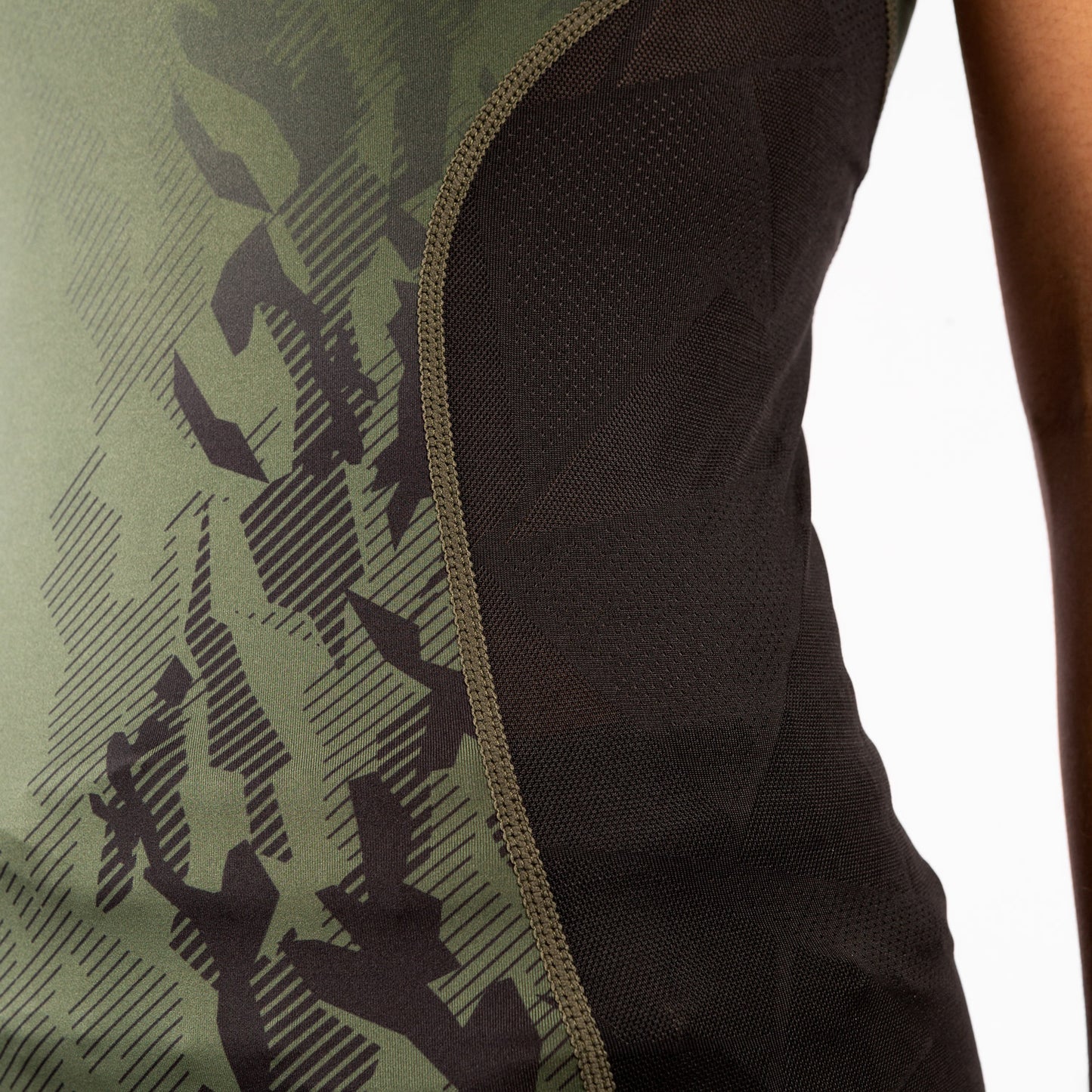 Camiseta Técnica Sin Mangas Para Mujer UFC Venum Authentic Fight Week Performance - Caqui