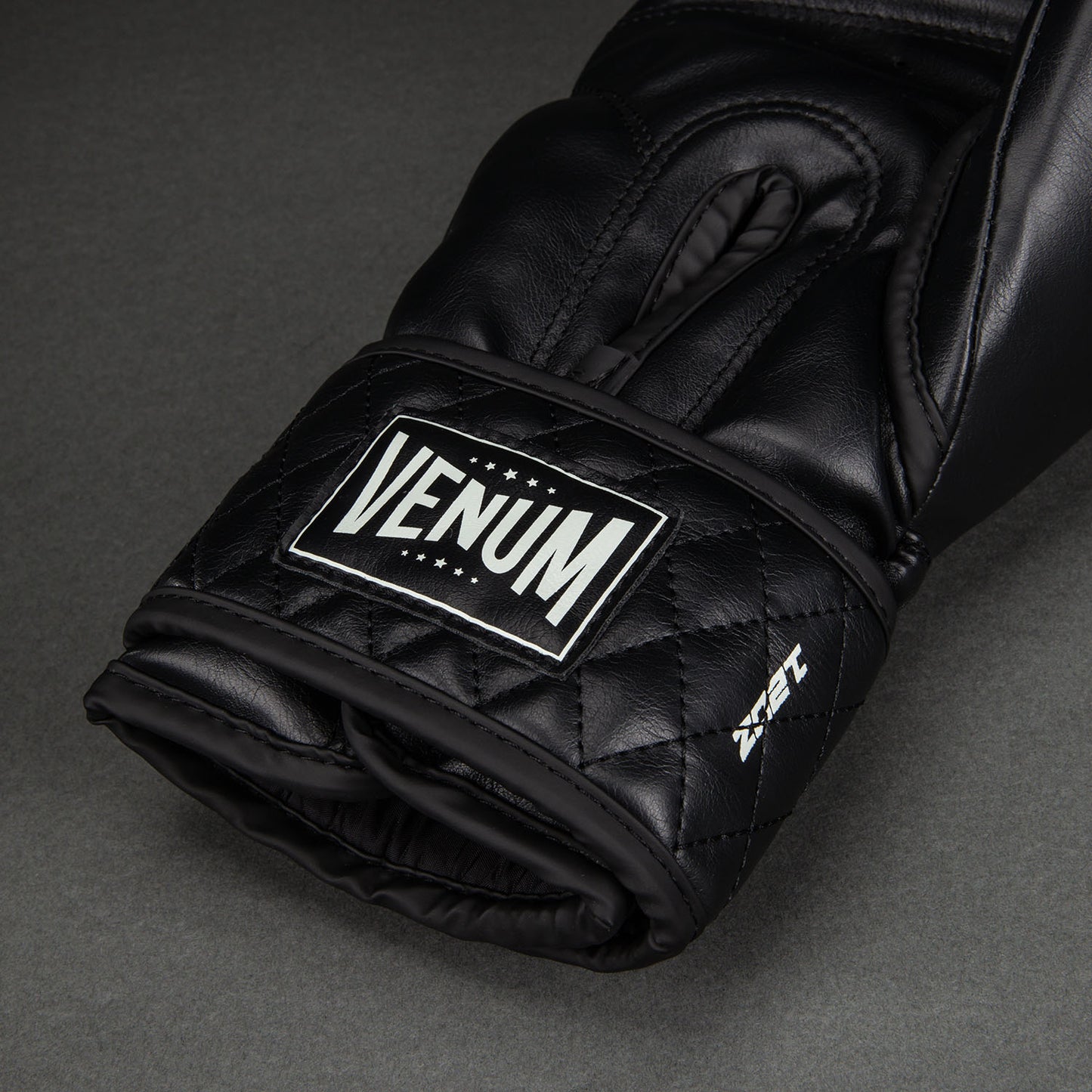 Venum Impact Classic Guantes de Boxeo - Negro