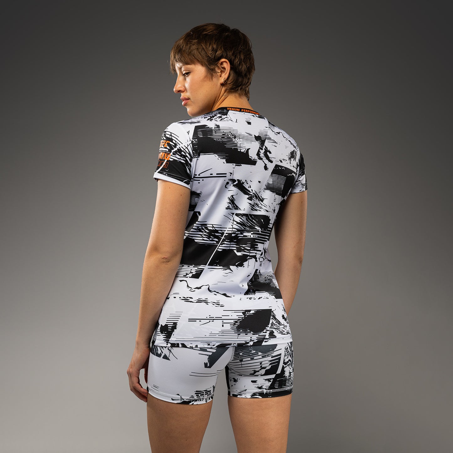 UFC Zenith by Venum Authentic Fight Week Camiseta de manga corta Performance Mujer - Blanco