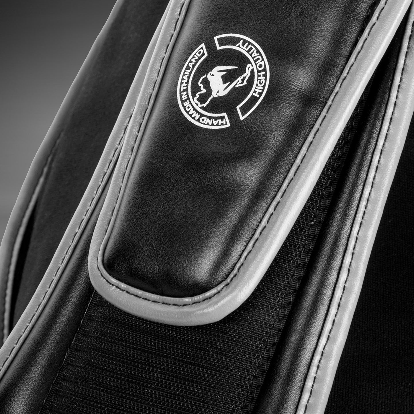 Venum Elite Protector ventral - Negro/Rojo