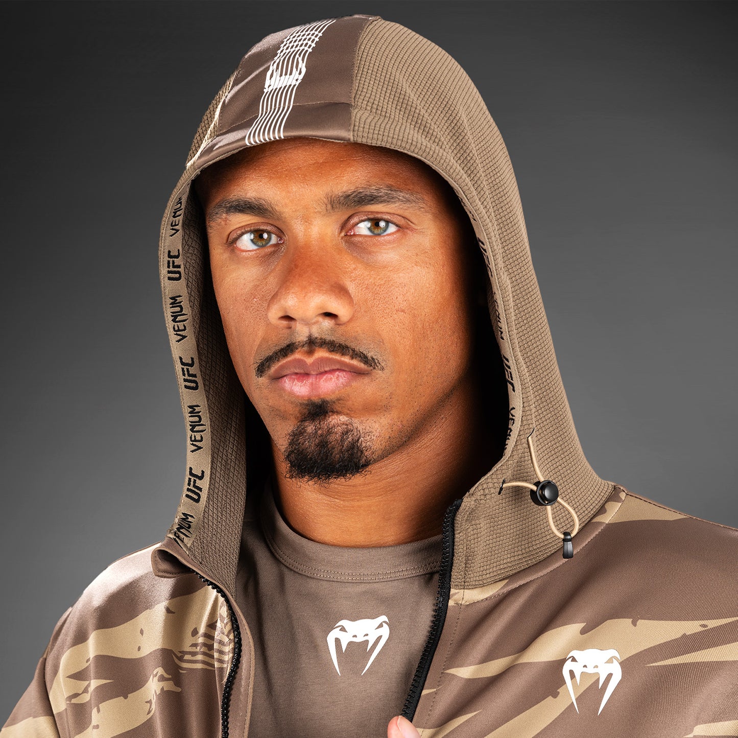 UFC Adrenaline By Venum Fight Week Sudadera Con Capucha para Hombre - Desert Camo