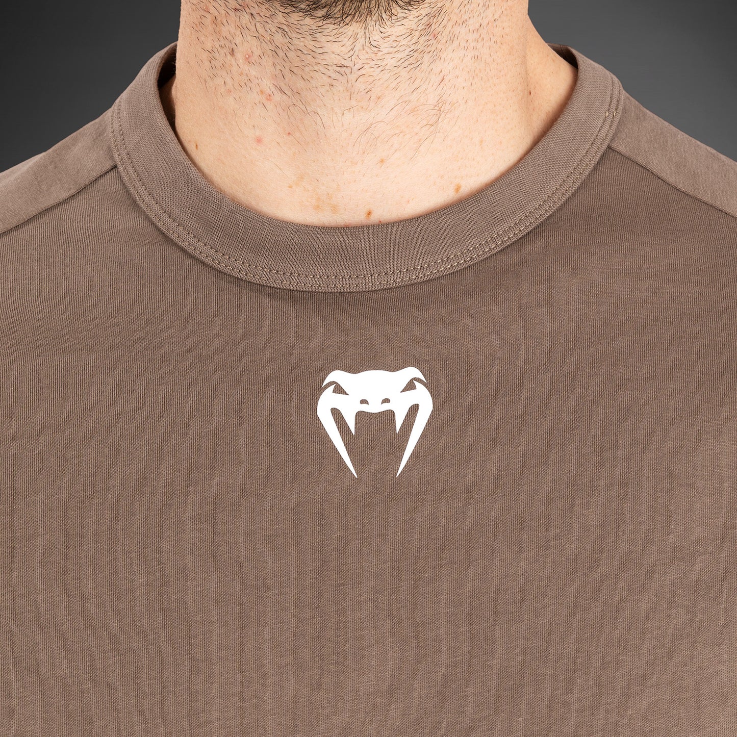 UFC Adrenaline By Venum Fight Week Camiseta de Manga Larga para Hombre - Bronce