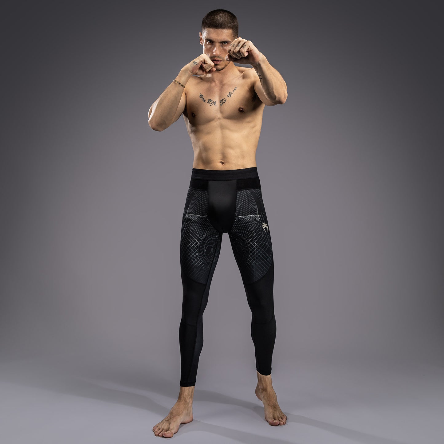 Venum G-Fit Air Spats para Hombre - Negro Profundo/Arena del desierto