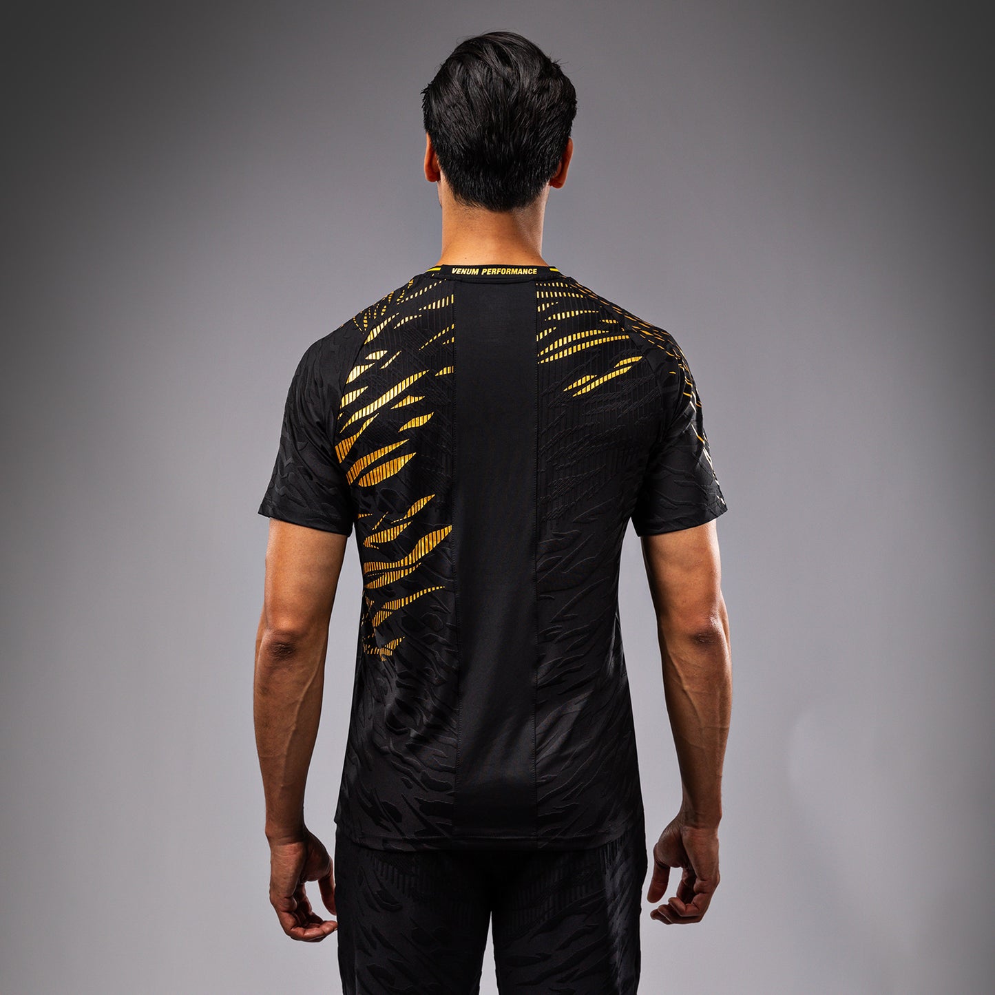 UFC Fusion by Venum Authentic Fight Night Camiseta de Salida para Hombre - Champion