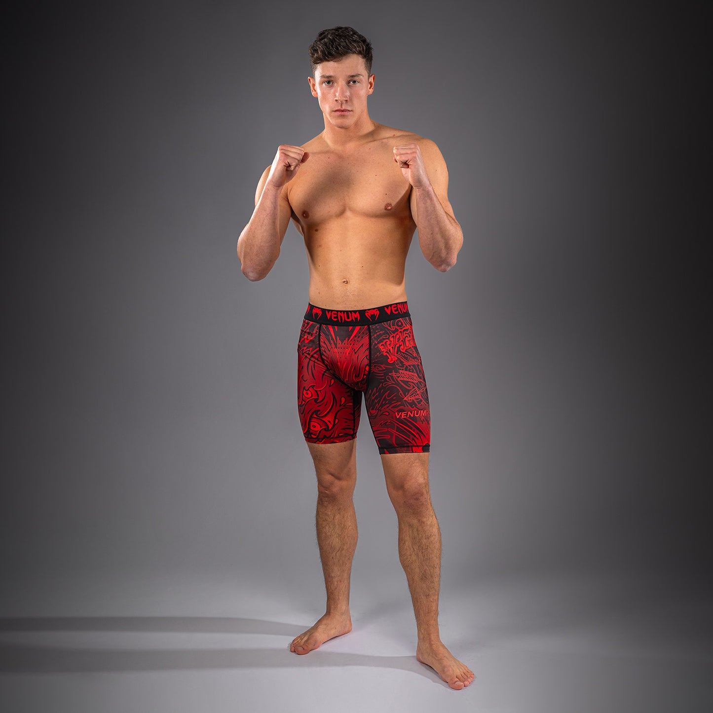 Venum Wolf Atak Short de Compresión – Negro/Rojo