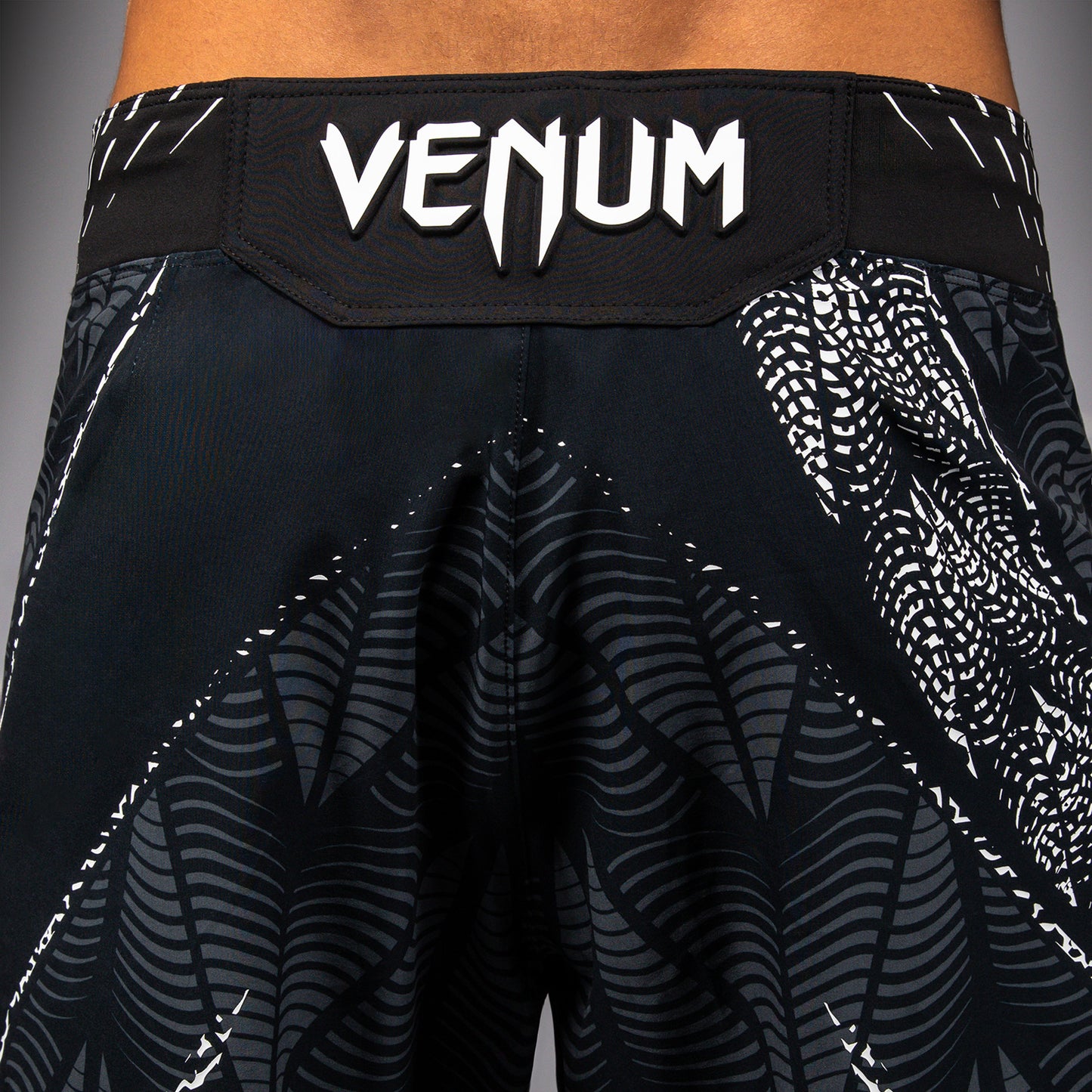 UFC Zenith by Venum Authentic Fight Night Short de pelea ajuste largo Hombre - Negro