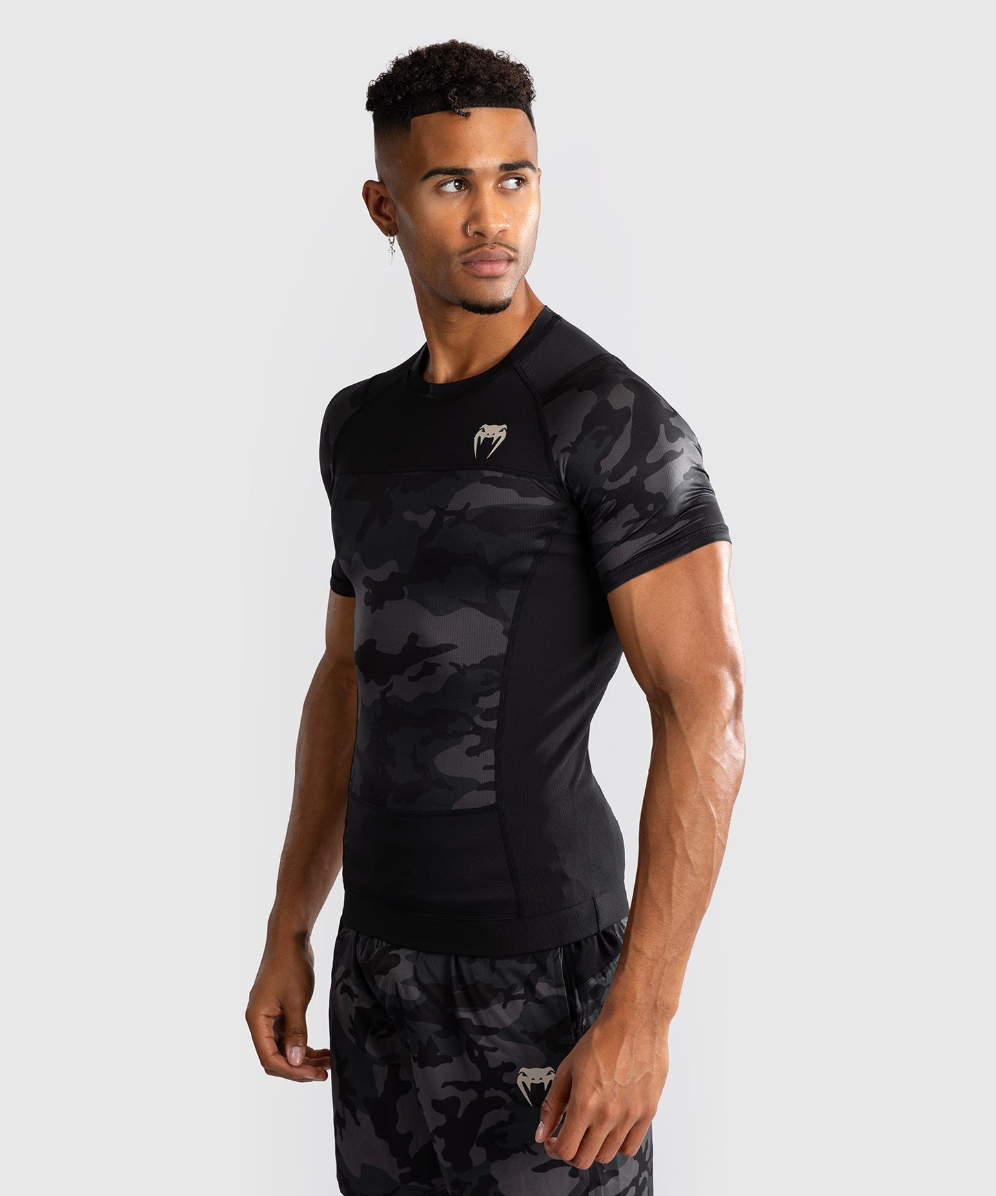 Venum G-Fit Air Rashguard de Manga Corta para Hombre - Camuflaje Urbano Digital