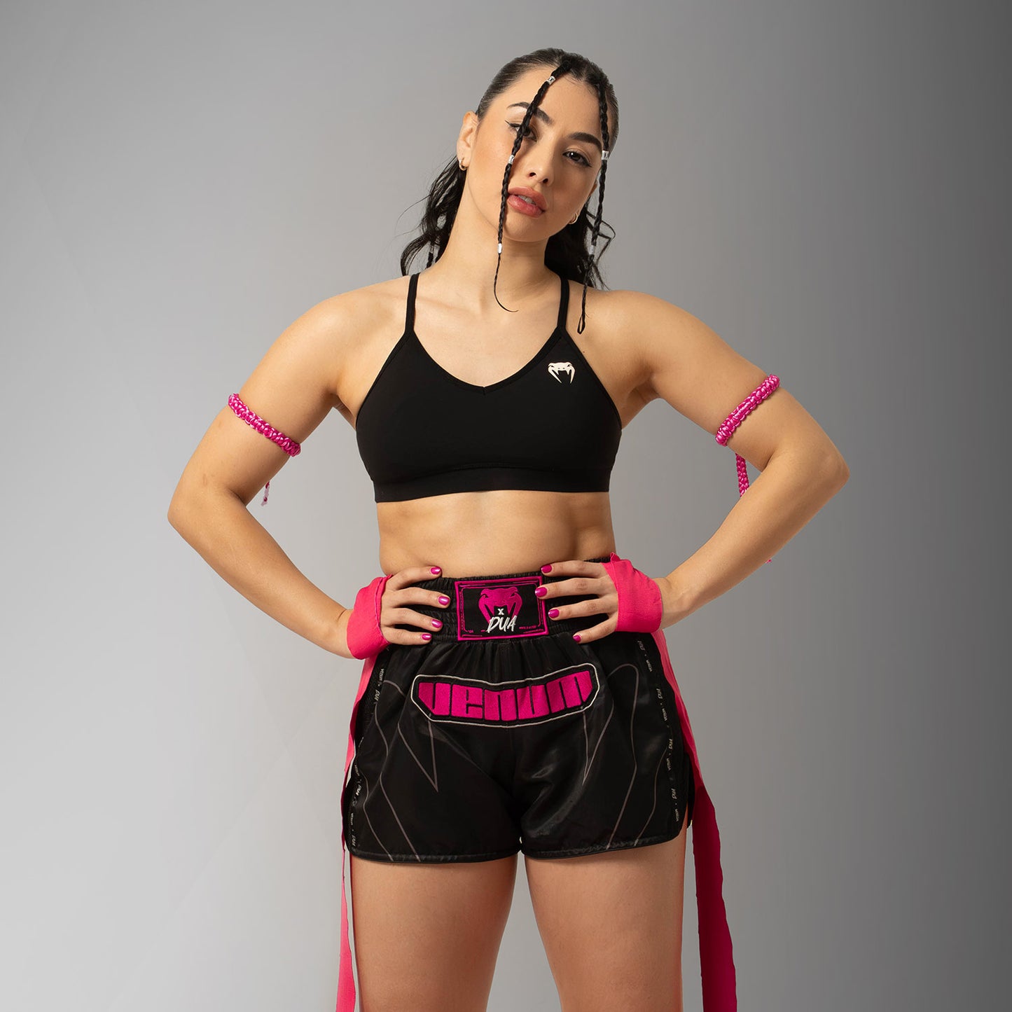 Venum x Dua Muay Thai Pantalones Cortos - Negro/Rosa Fucsia