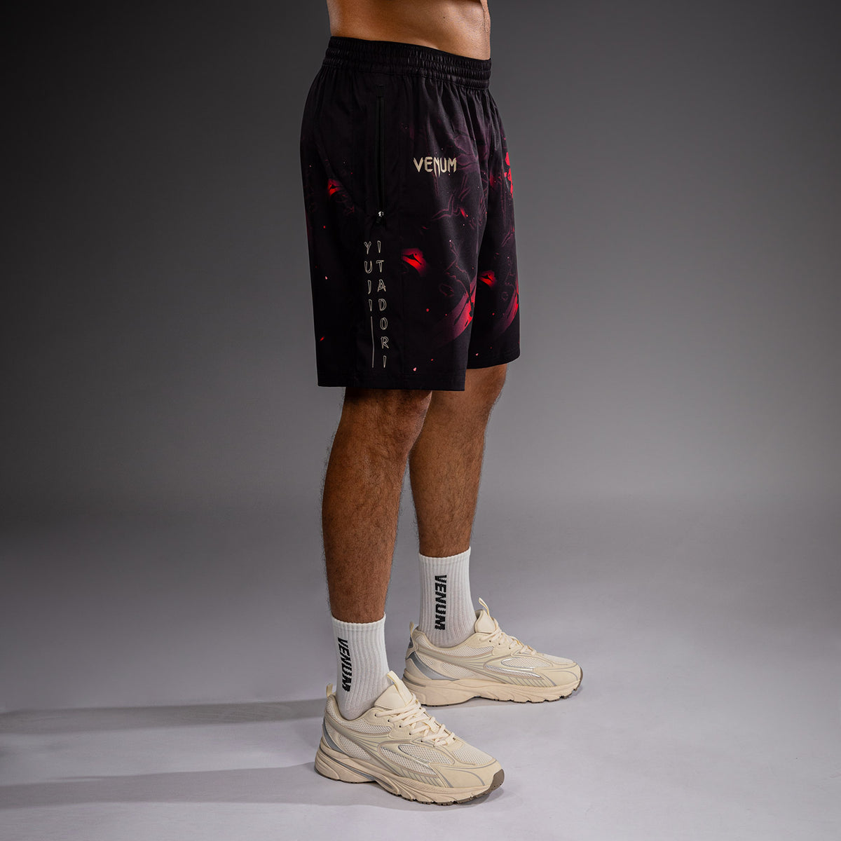 Jujutsu Kaisen x Venum Itadori Short de Entrenamiento – Negro/Rojo