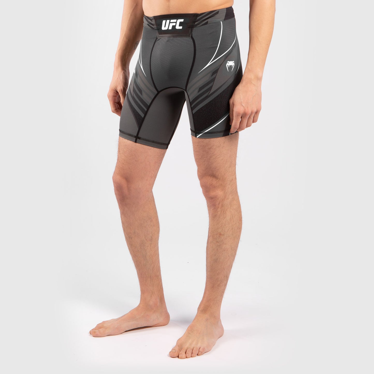 Venum UFC Authentic Fight Night Short de Compresión para Hombre – Negro