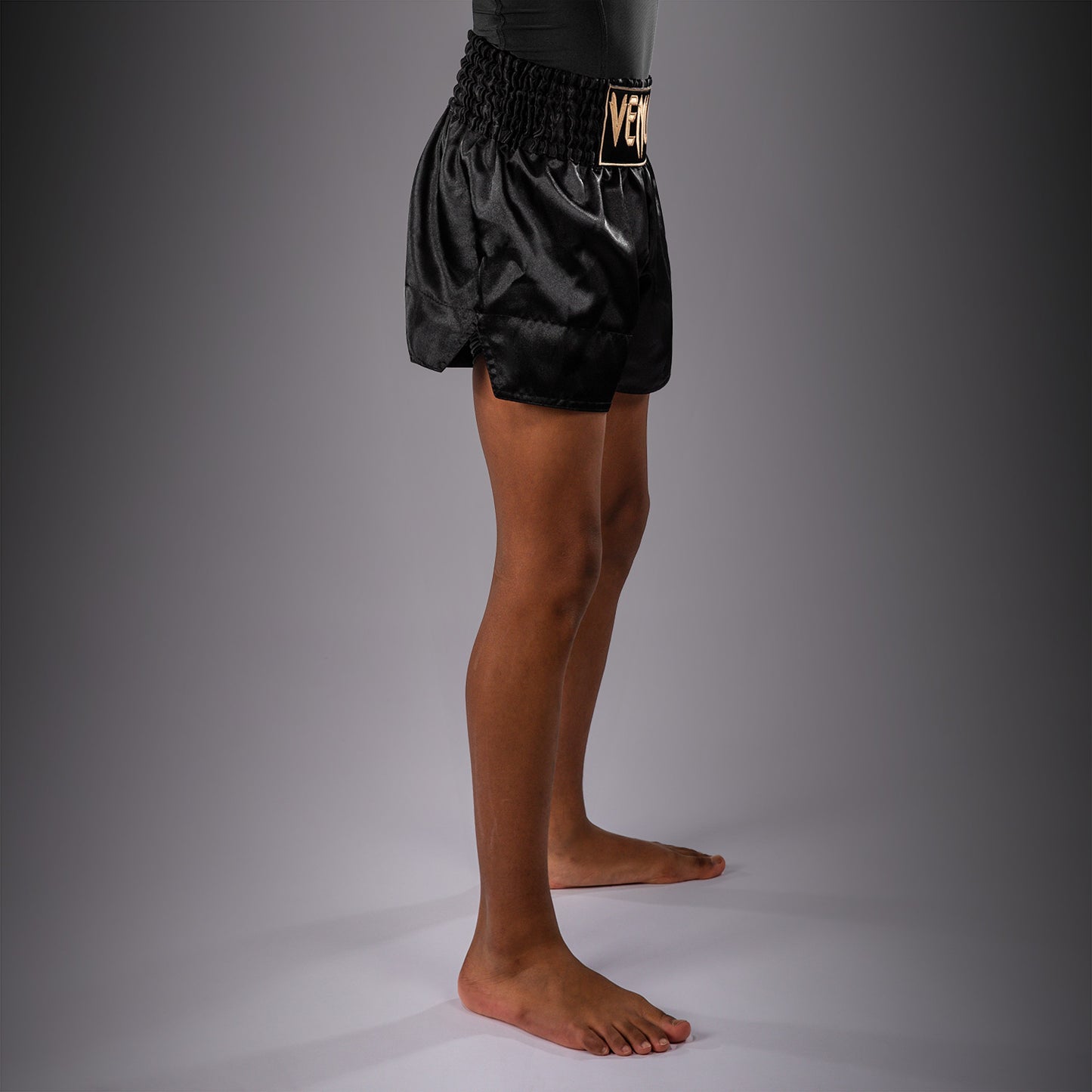 Venum Classic Short de Muay Thai para niños – Negro/Oro