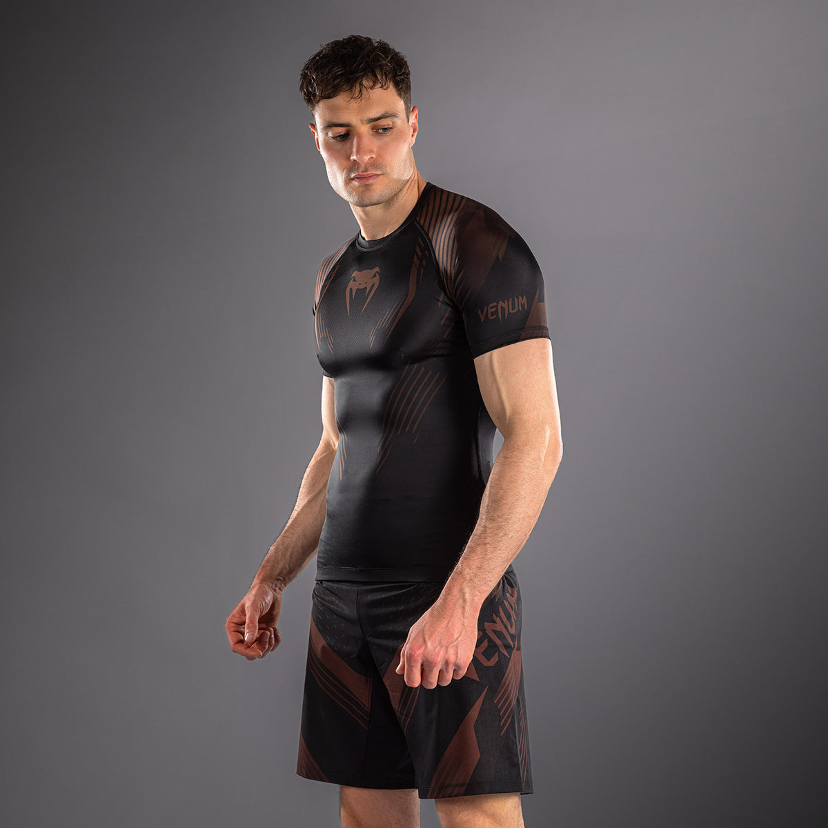 Venum No-Gi 6.0 Rashguard Manga Corta - Negro/Marrón