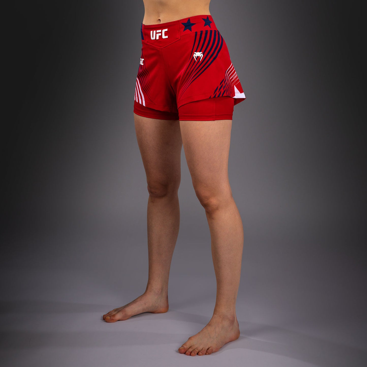 Official UFC Freedom 250 by Venum Authentic Fight Night Fight Shorts para mujer - Rojo