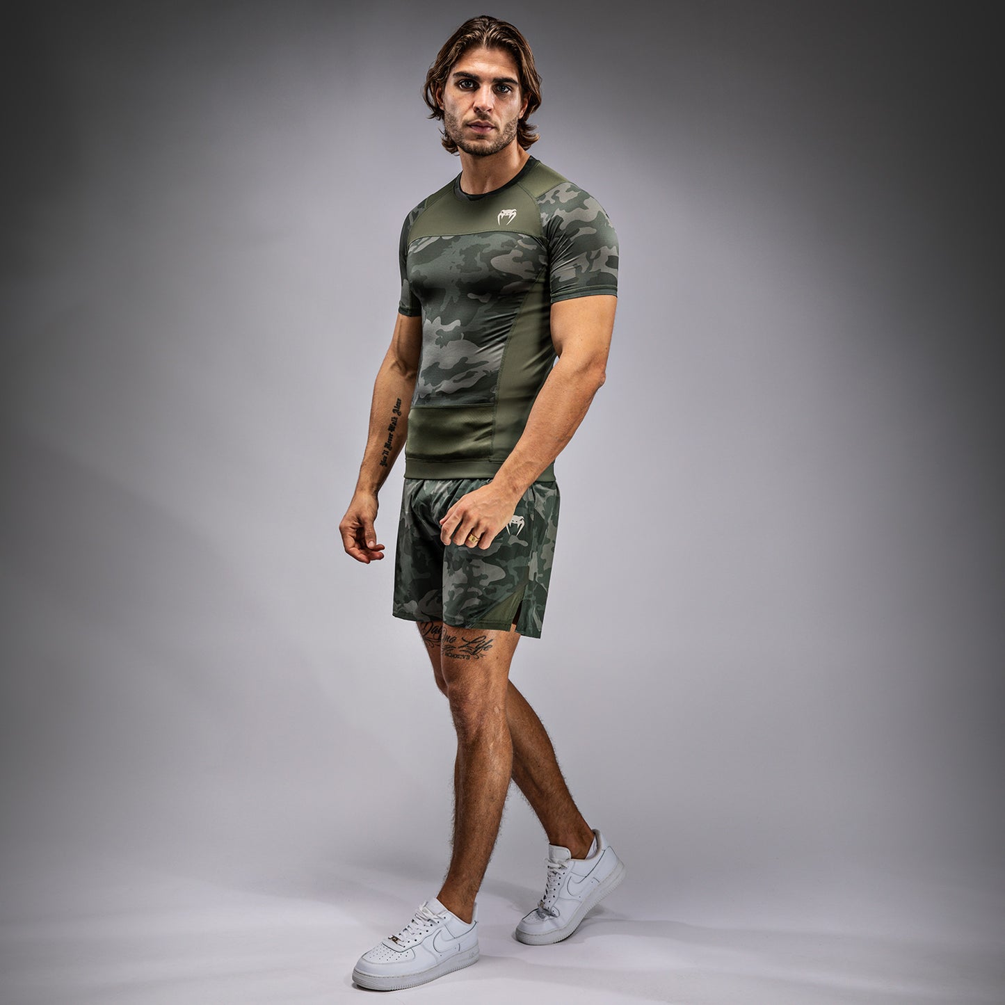 Venum G-Fit Air Rashguard de Manga Corta para Hombre - Camuflaje del Ejército