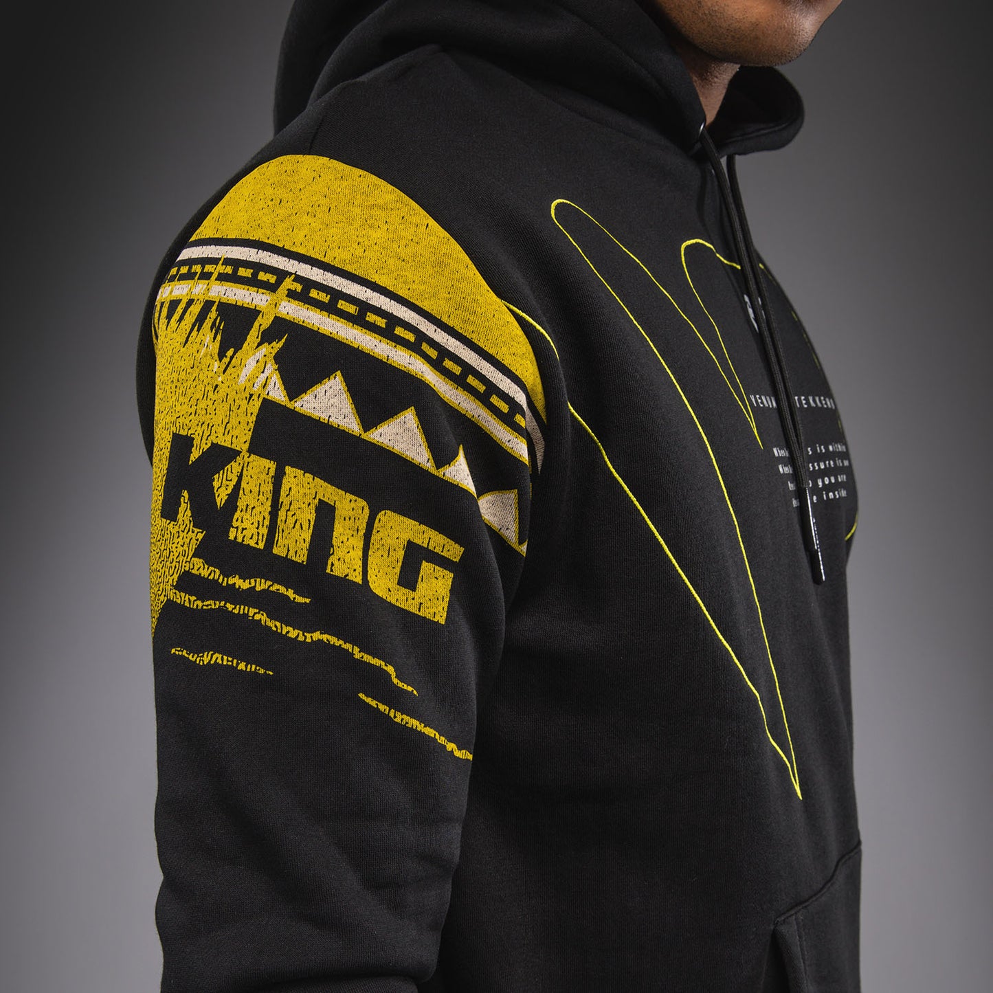 Venum x TEKKEN 8 Sudadera con Capucha King - Negro/Amarillo