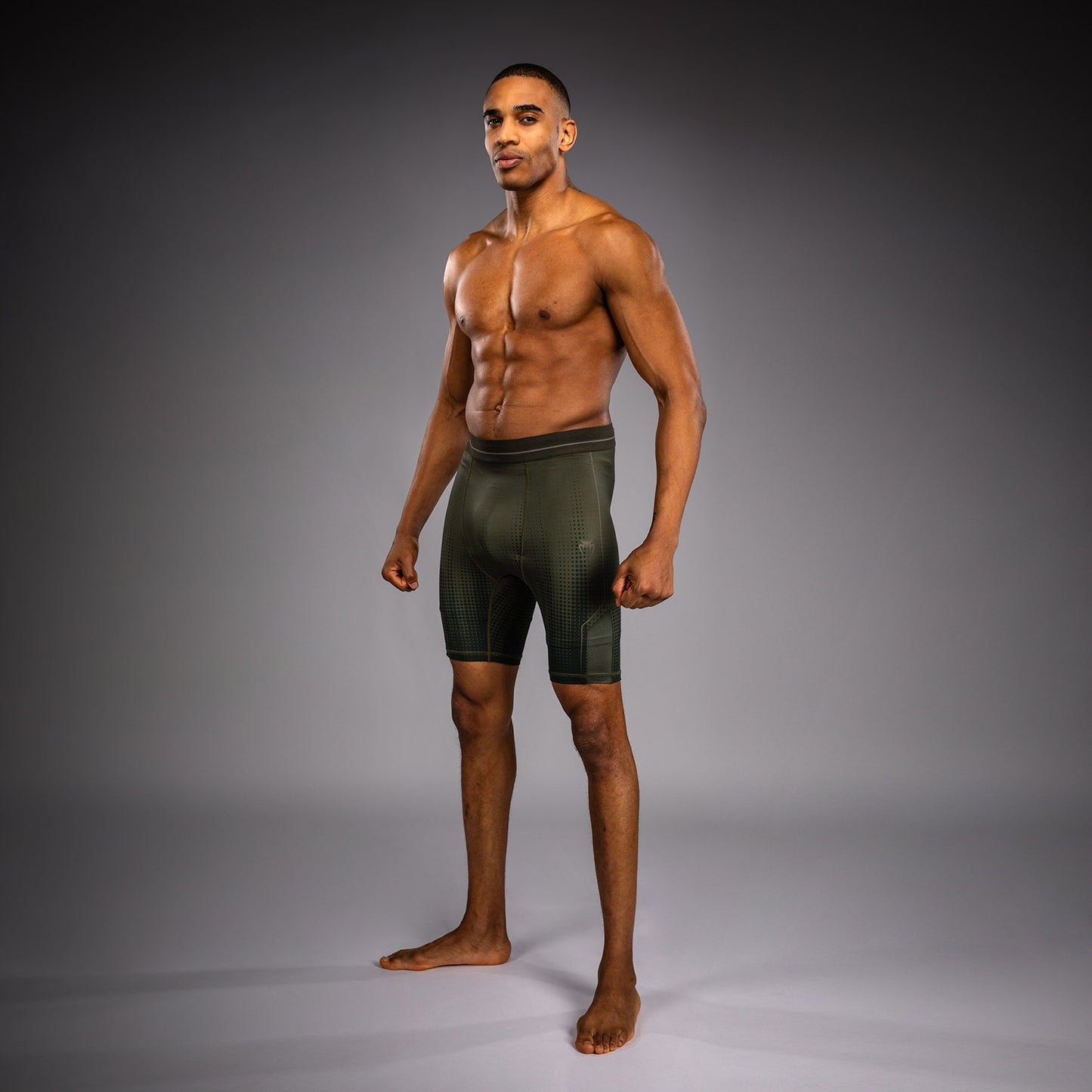 Venum Stealth Short de Compresión – Caqui/ Verde Oscuro