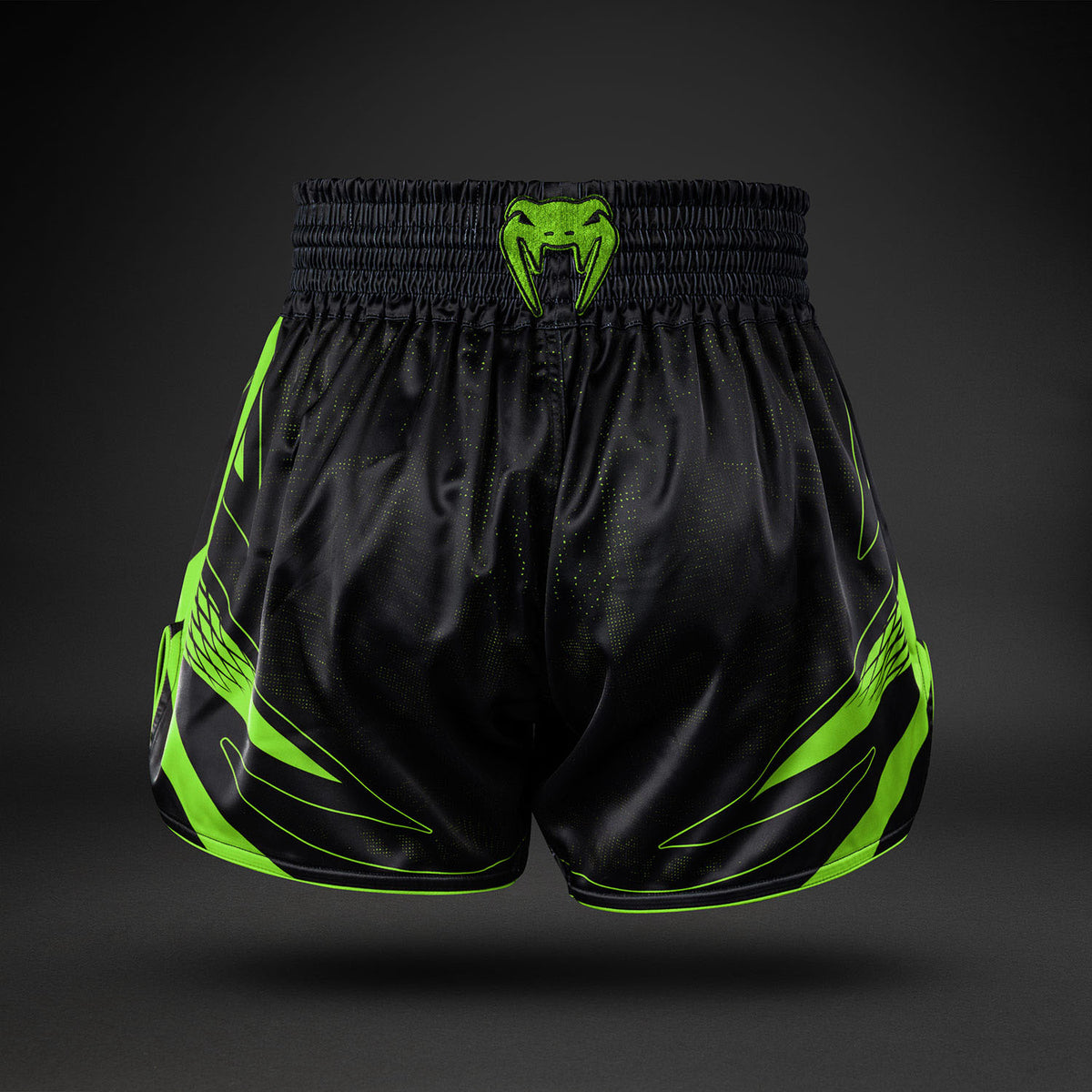 Venum Amazonia Reborn Pantalón corto de Muay Thai - Negro/Verde