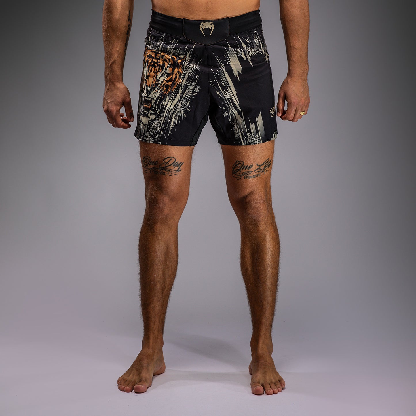 Venum Tiger Pantalones de Lucha para Hombre - Negro/Naranja Neón