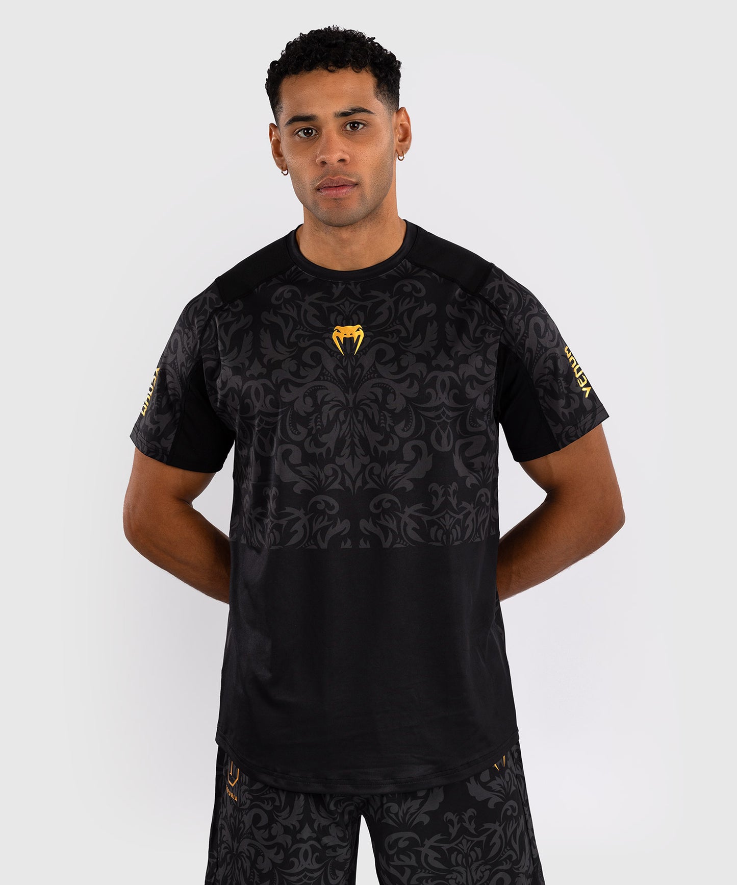 Venum x Topuria Unmatched Edition Camiseta Dry-Tech - Negro/Dorado