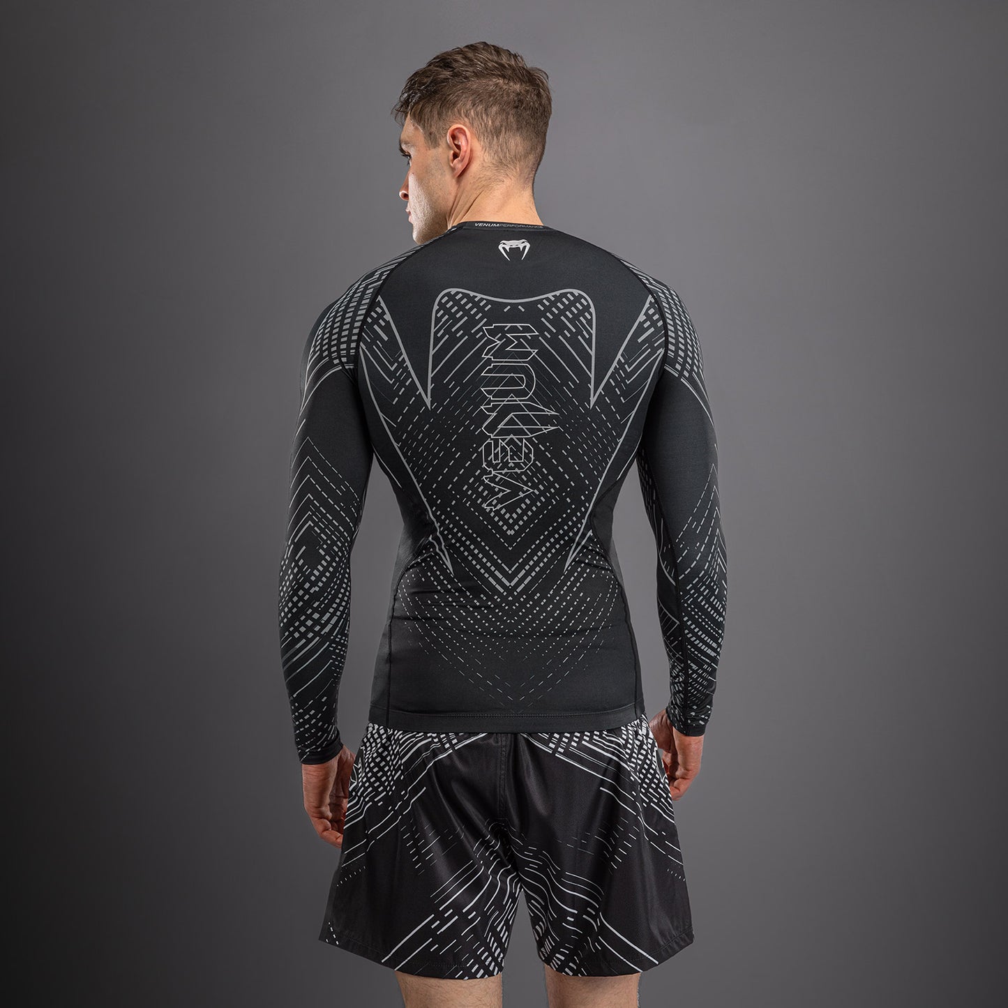 Venum Midnight Fury Rashguard Manga Larga – Negro/Gris/Plata