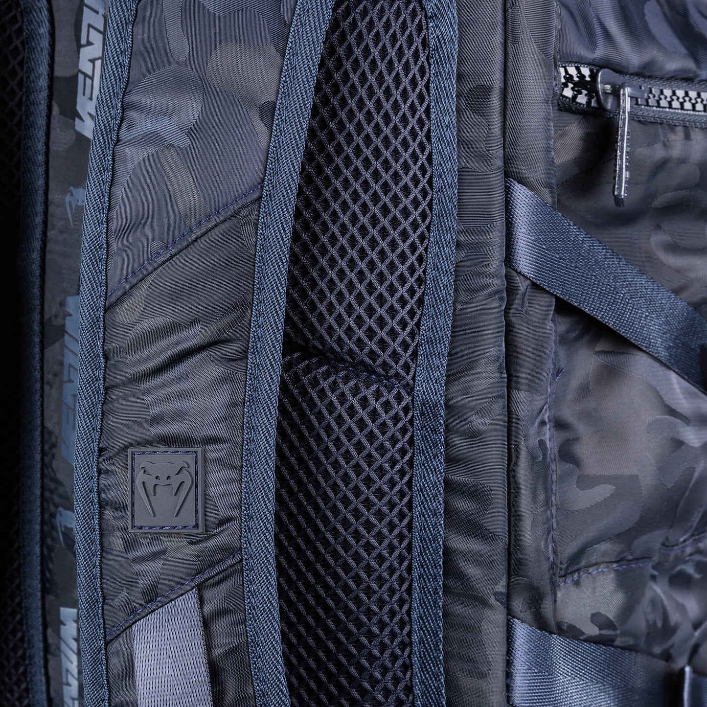 Venum Challenger Xtrem Mochila (50-63L) – Camuflaje/Azul